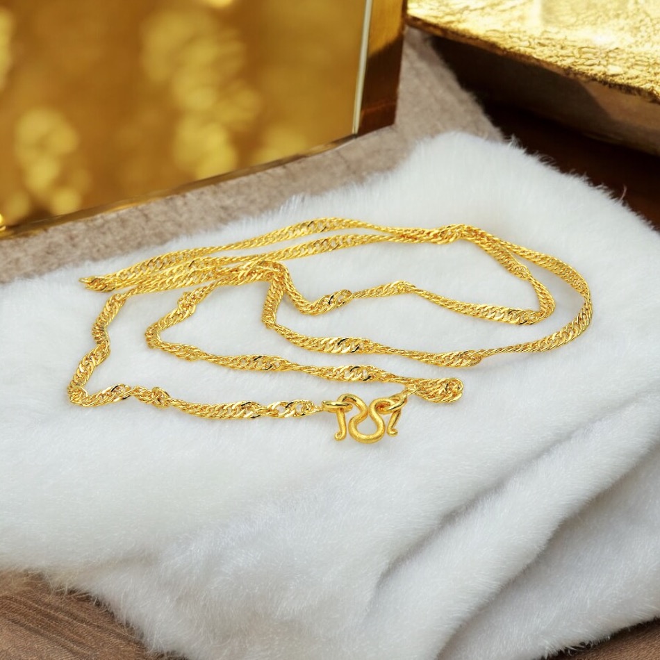 Twisted Herringbone-style Necklace