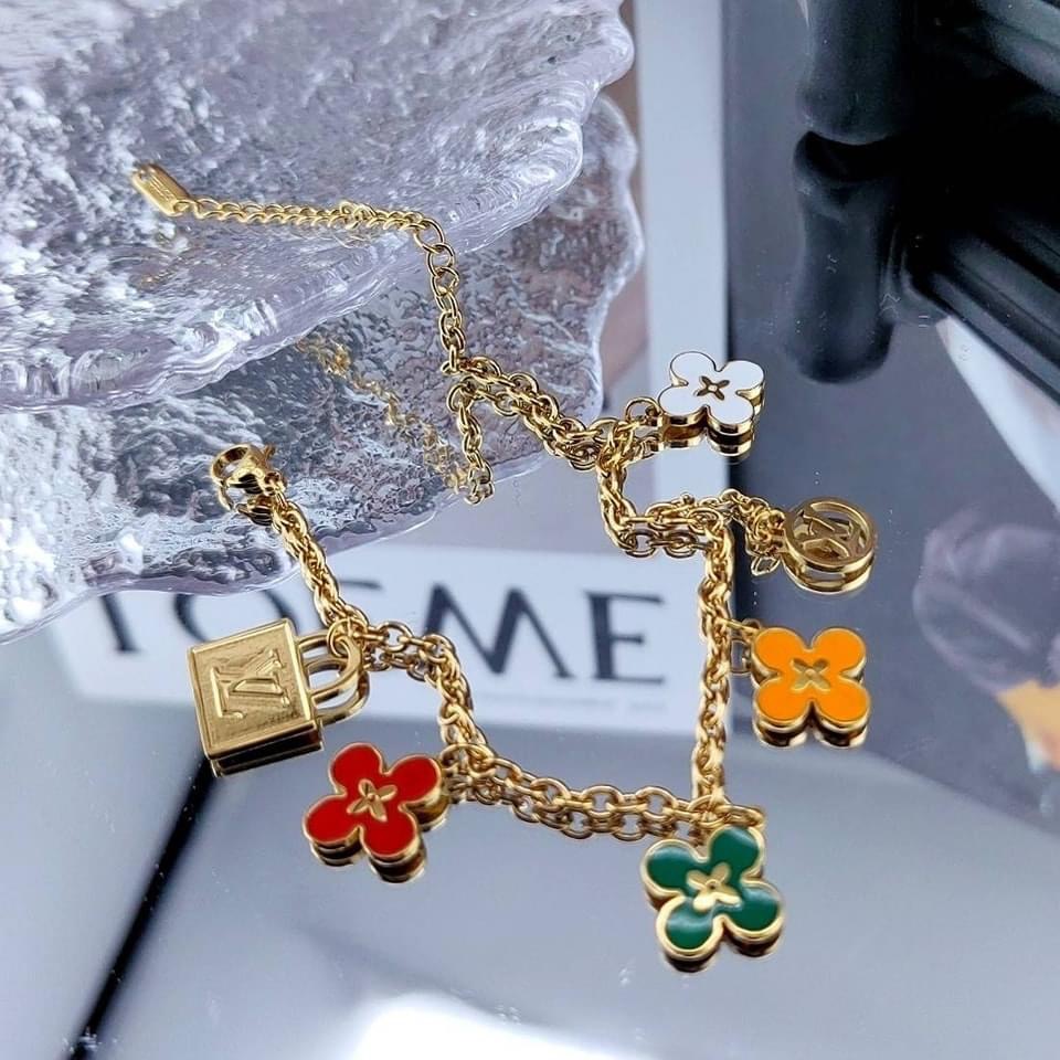 Elegant Floral Gold Bracelet