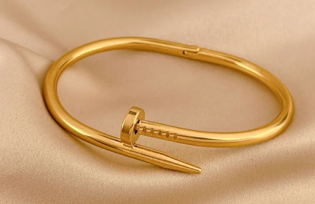 Nail Bangle without Zircon