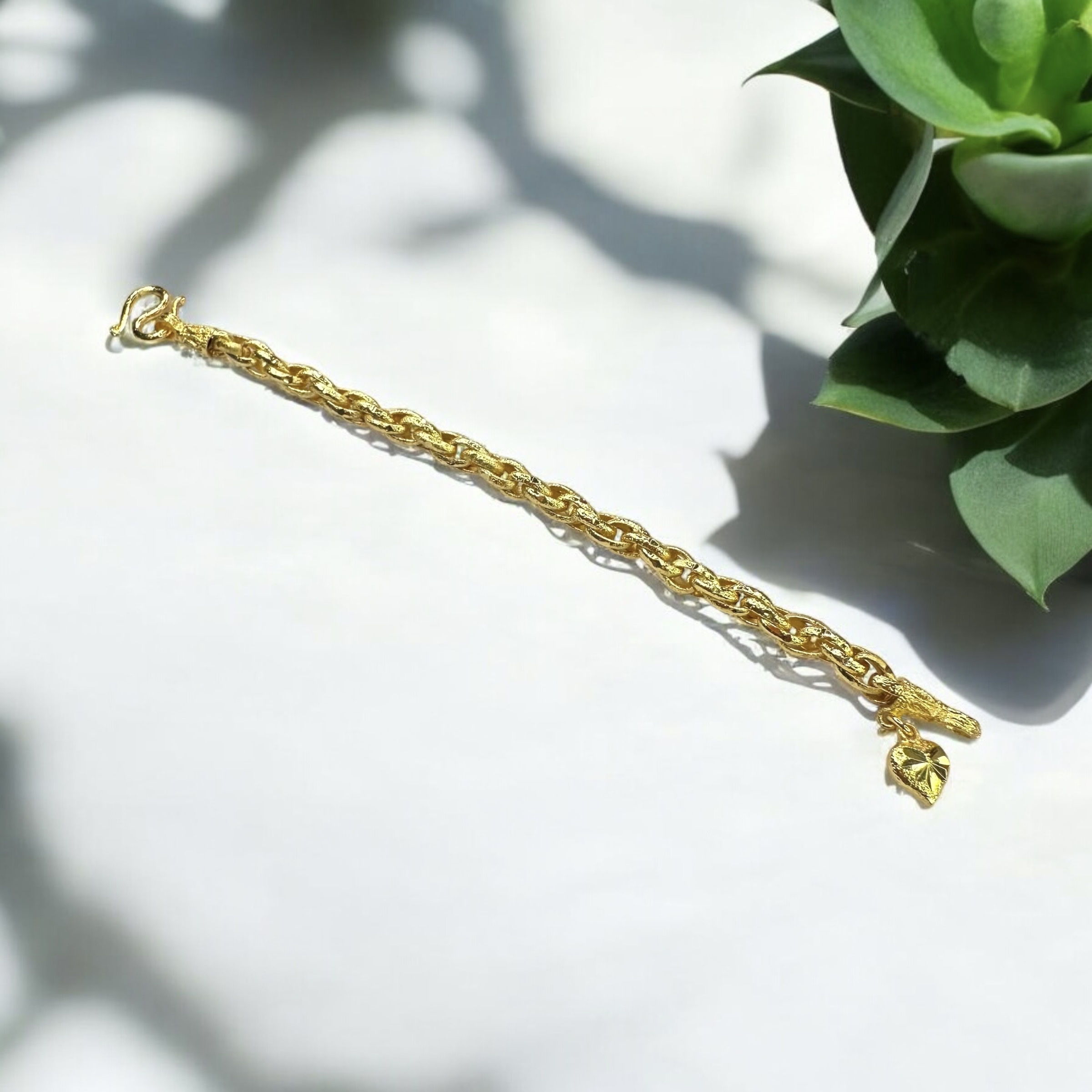 Gold Twisted Robe Bracelet