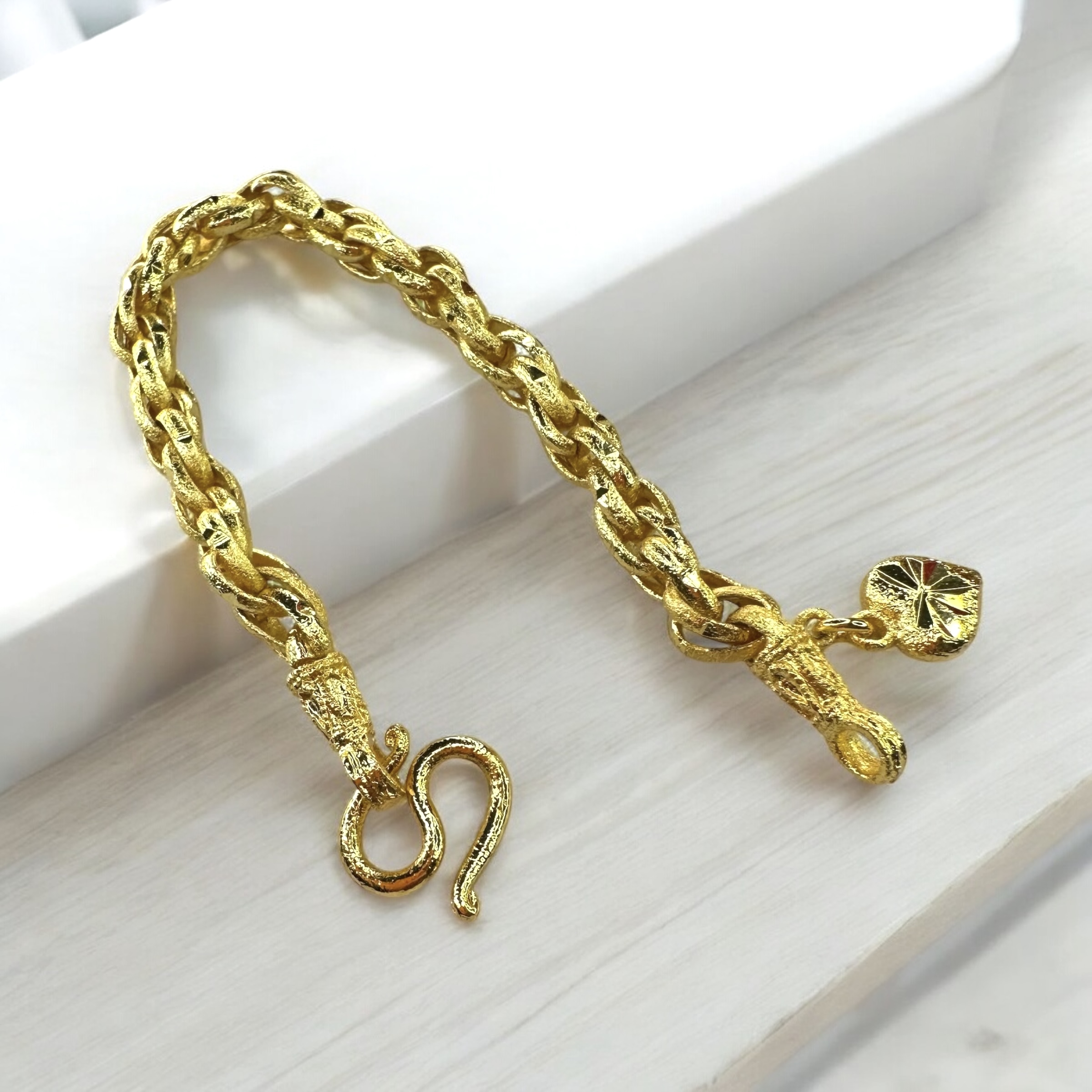 Gold Twisted Robe Bracelet