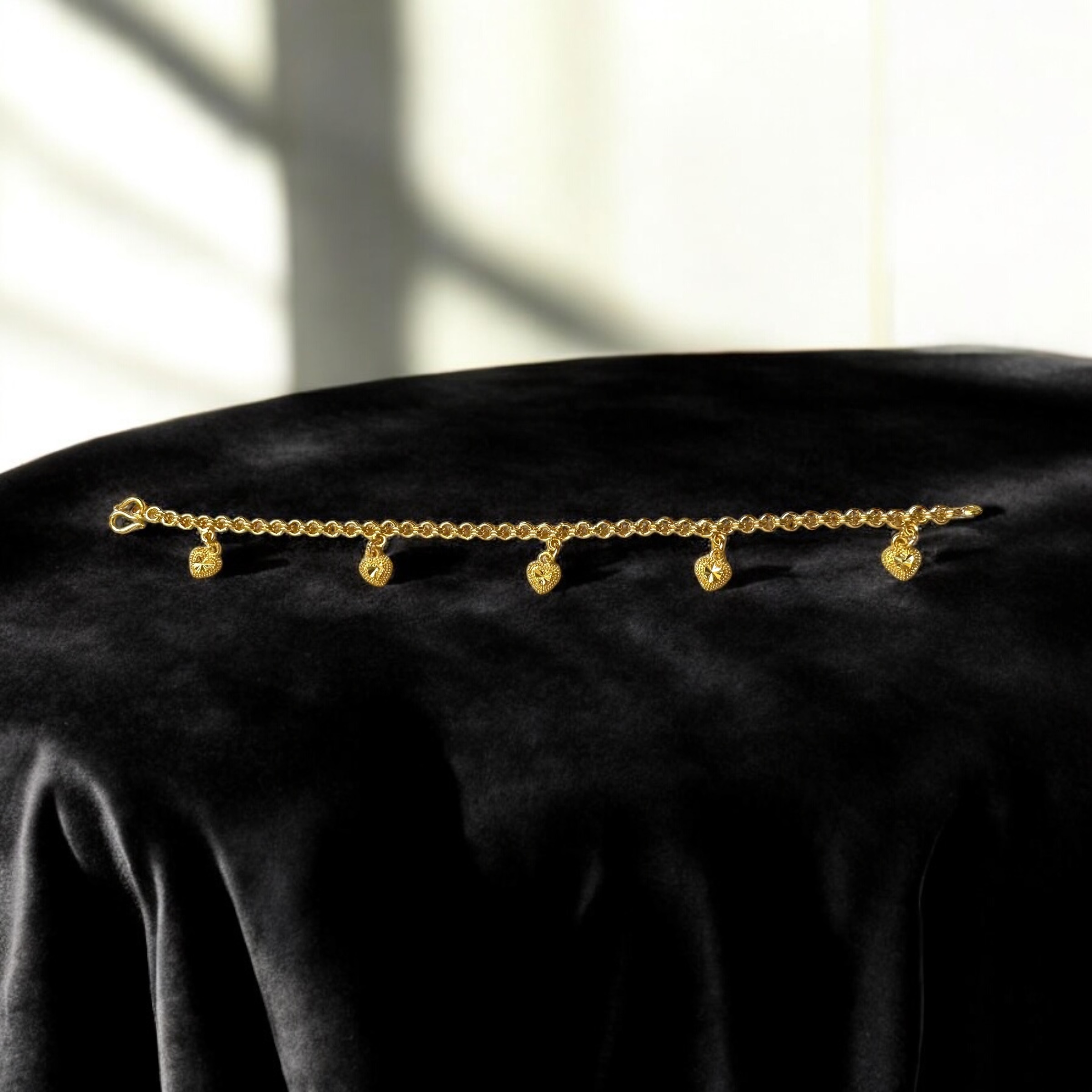 Dangling Heart Bracelet