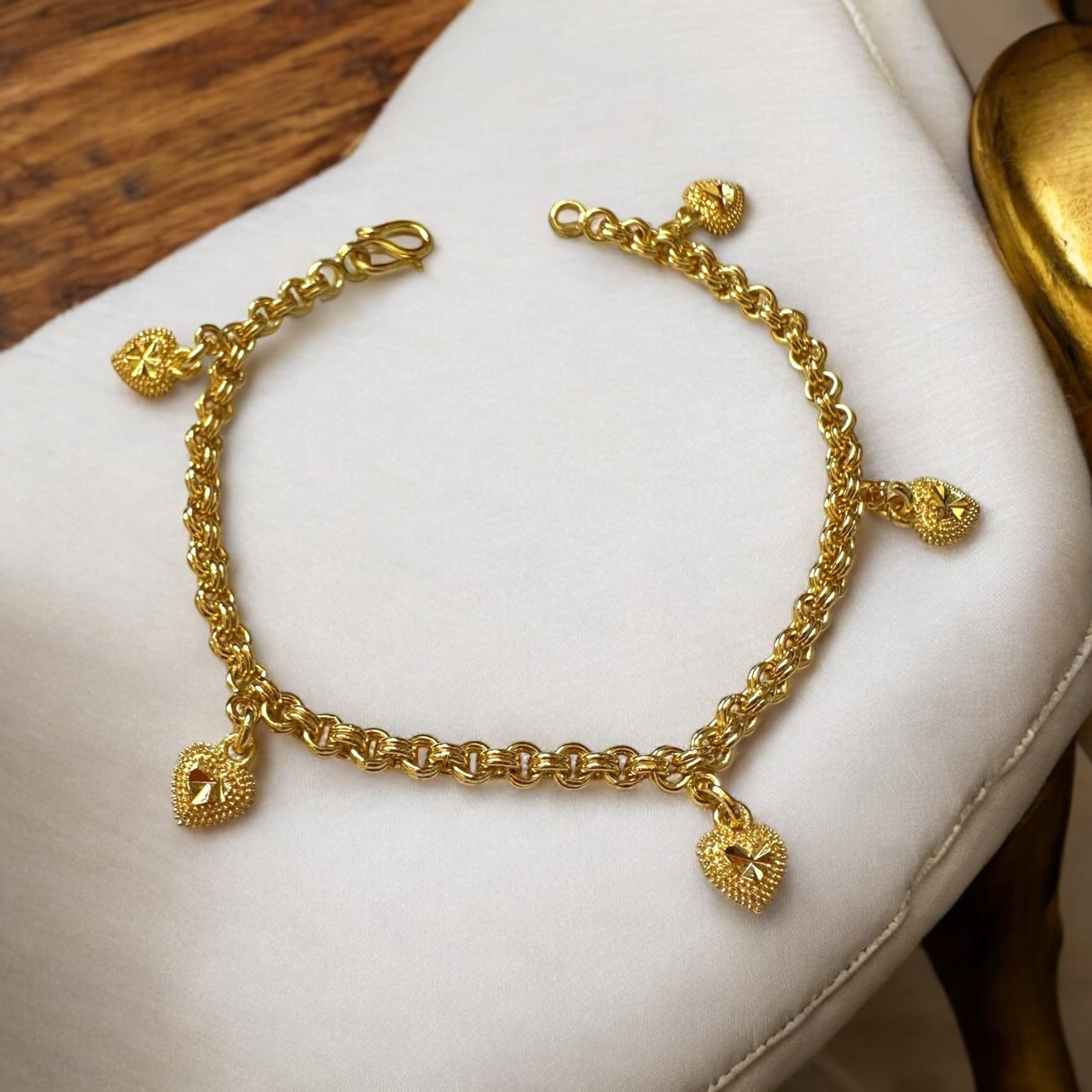 Dangling Heart Bracelet