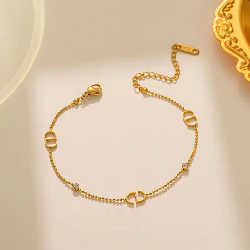 Elegant Cd Chain Bracelet