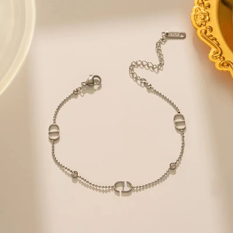 Elegant Cd Chain Bracelet