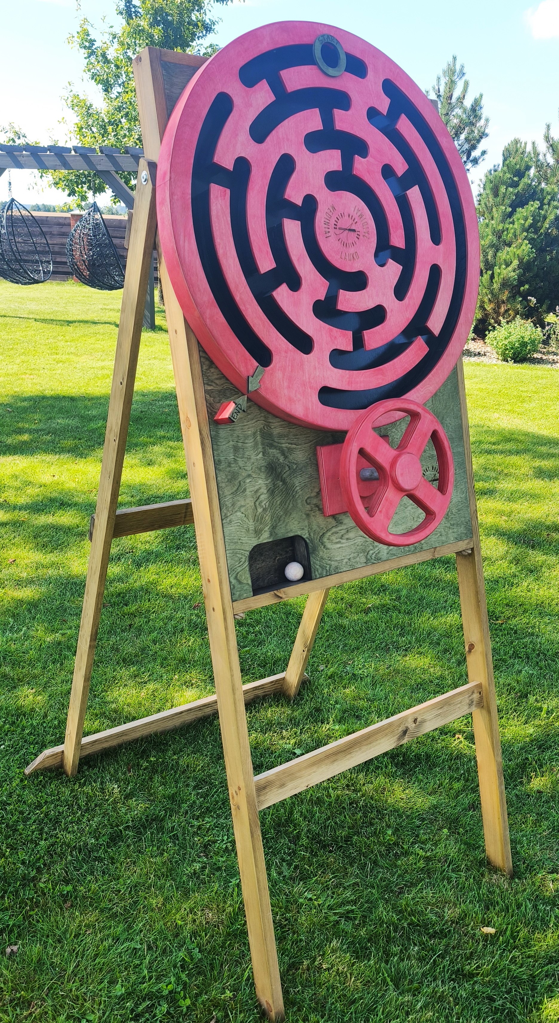 Besisukantis Labirintas