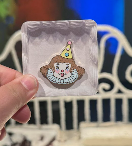 tonta golosa clown pin