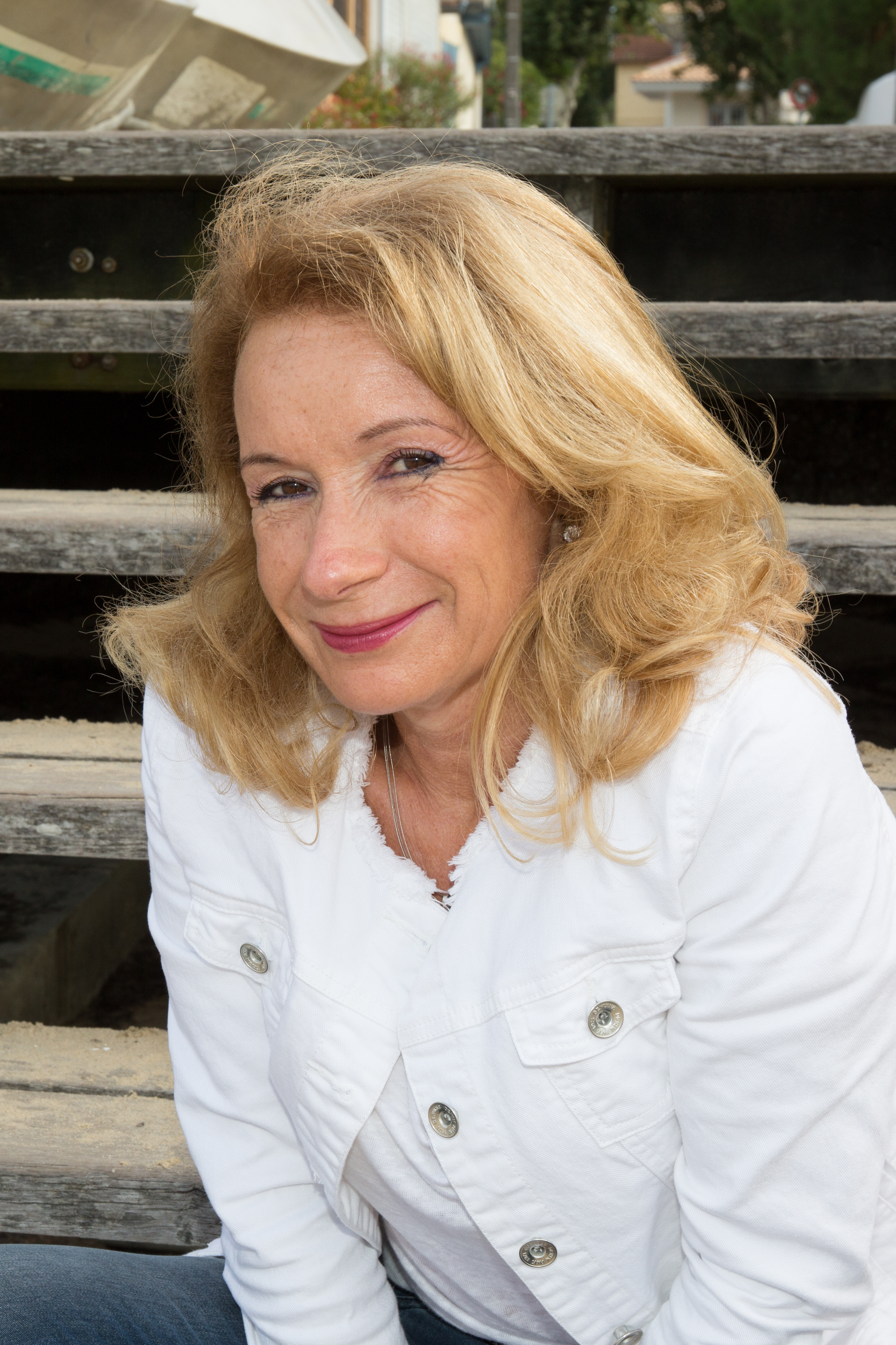 Simonne, 67 ans | Grand-mère qui se masturbe au téléphone rose