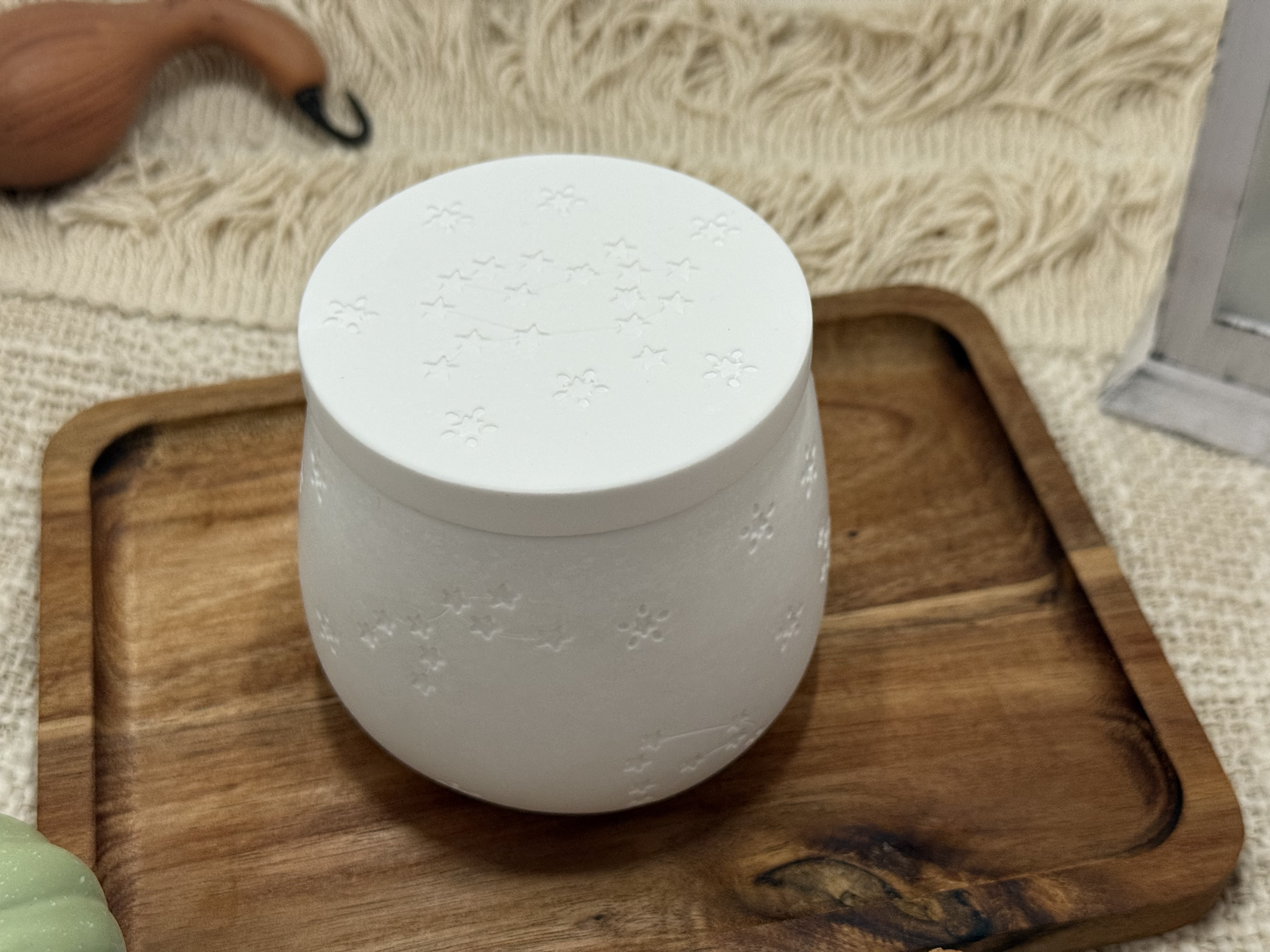 Pot étoilé blanc avec couvercle 