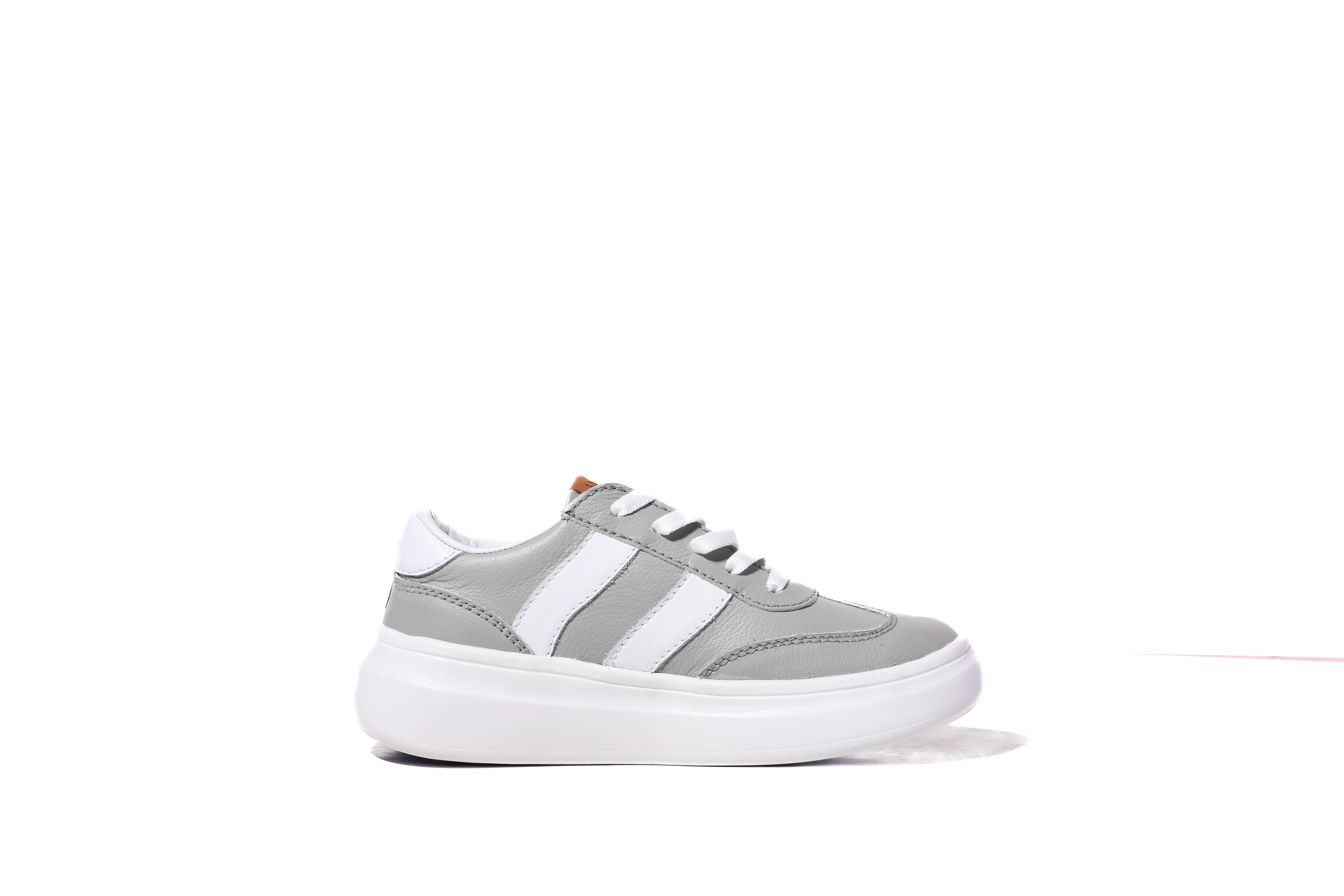 Zapatilla deportiva gris