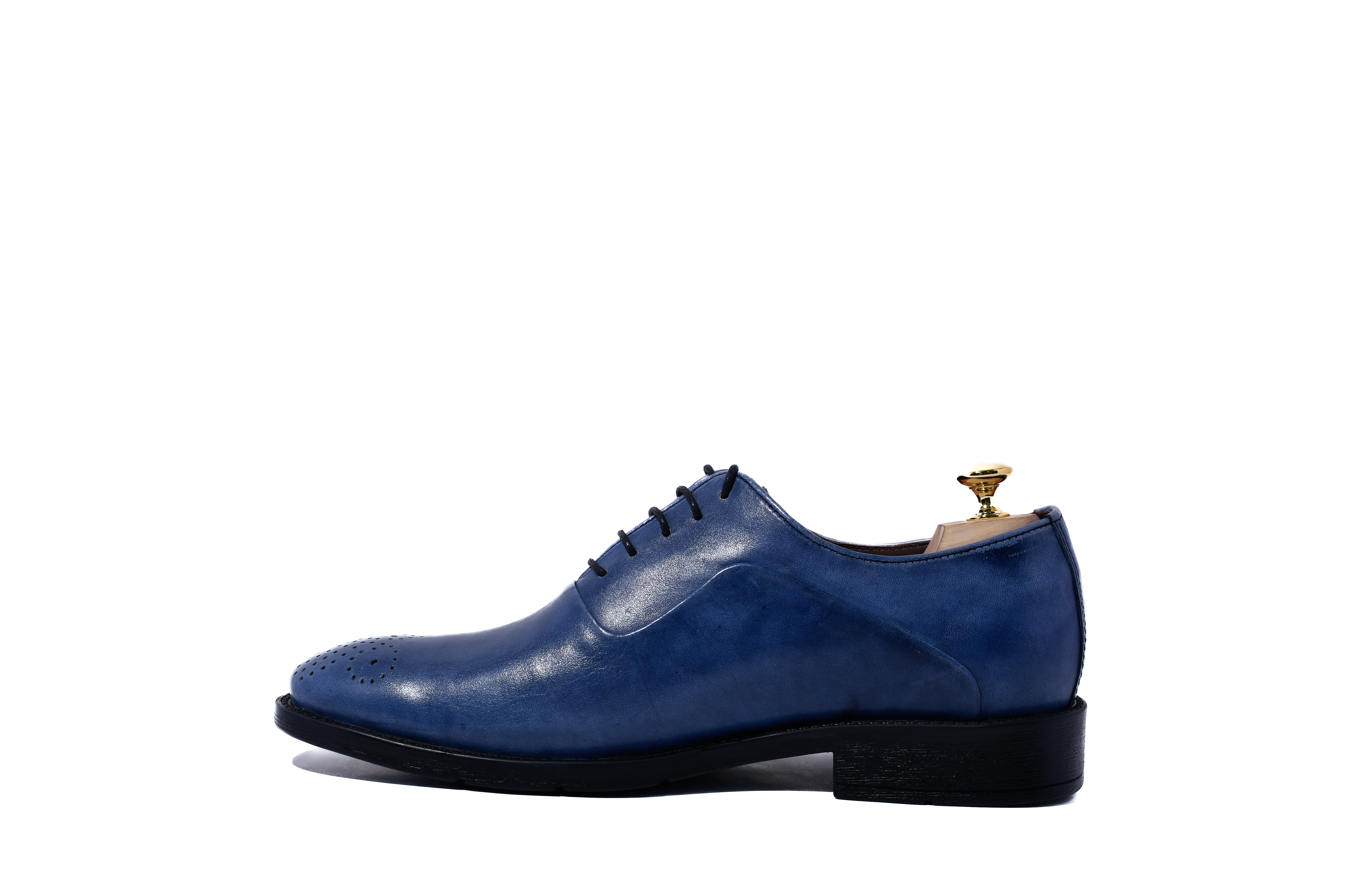 Zapato de cuero azul