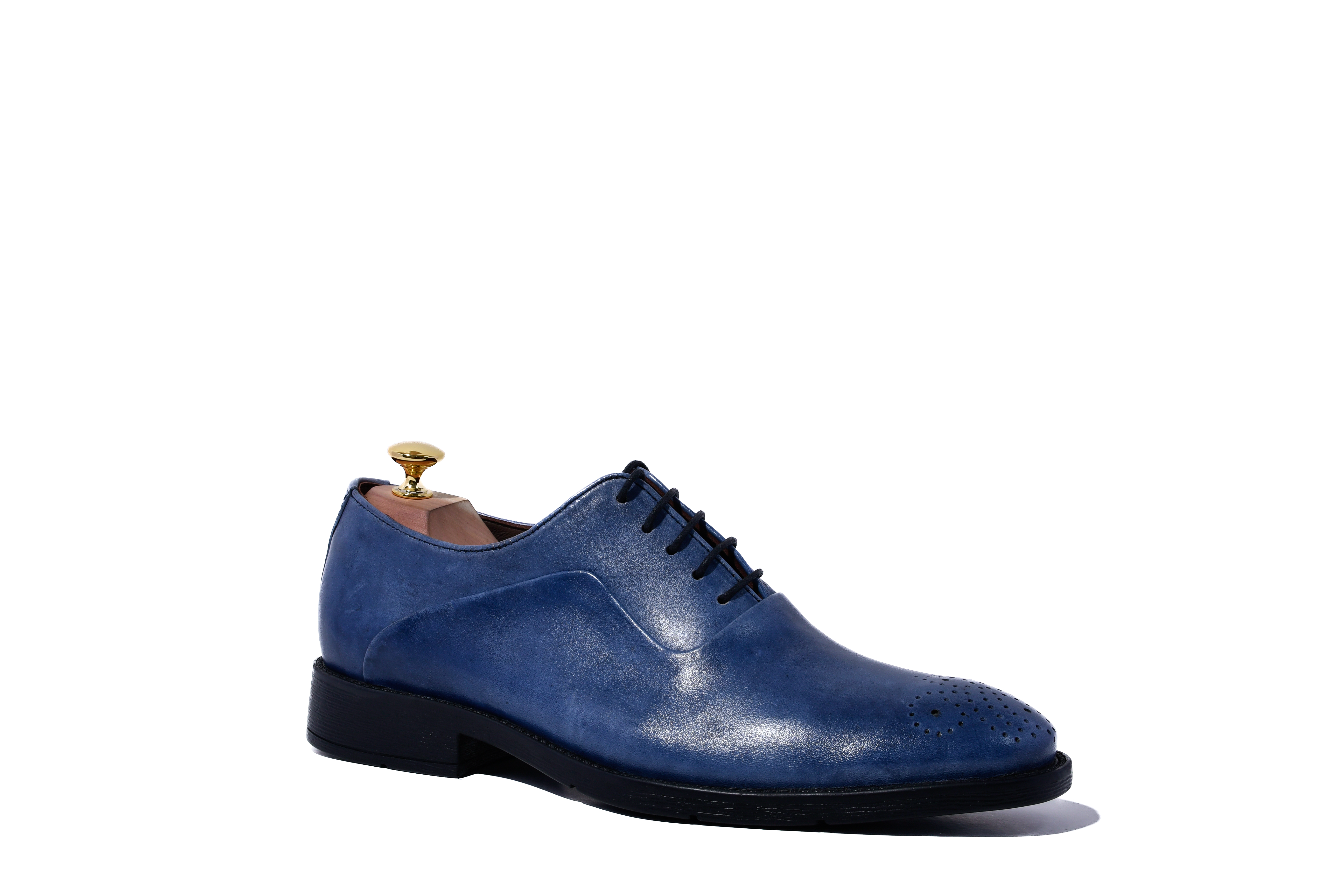 Zapato de cuero azul