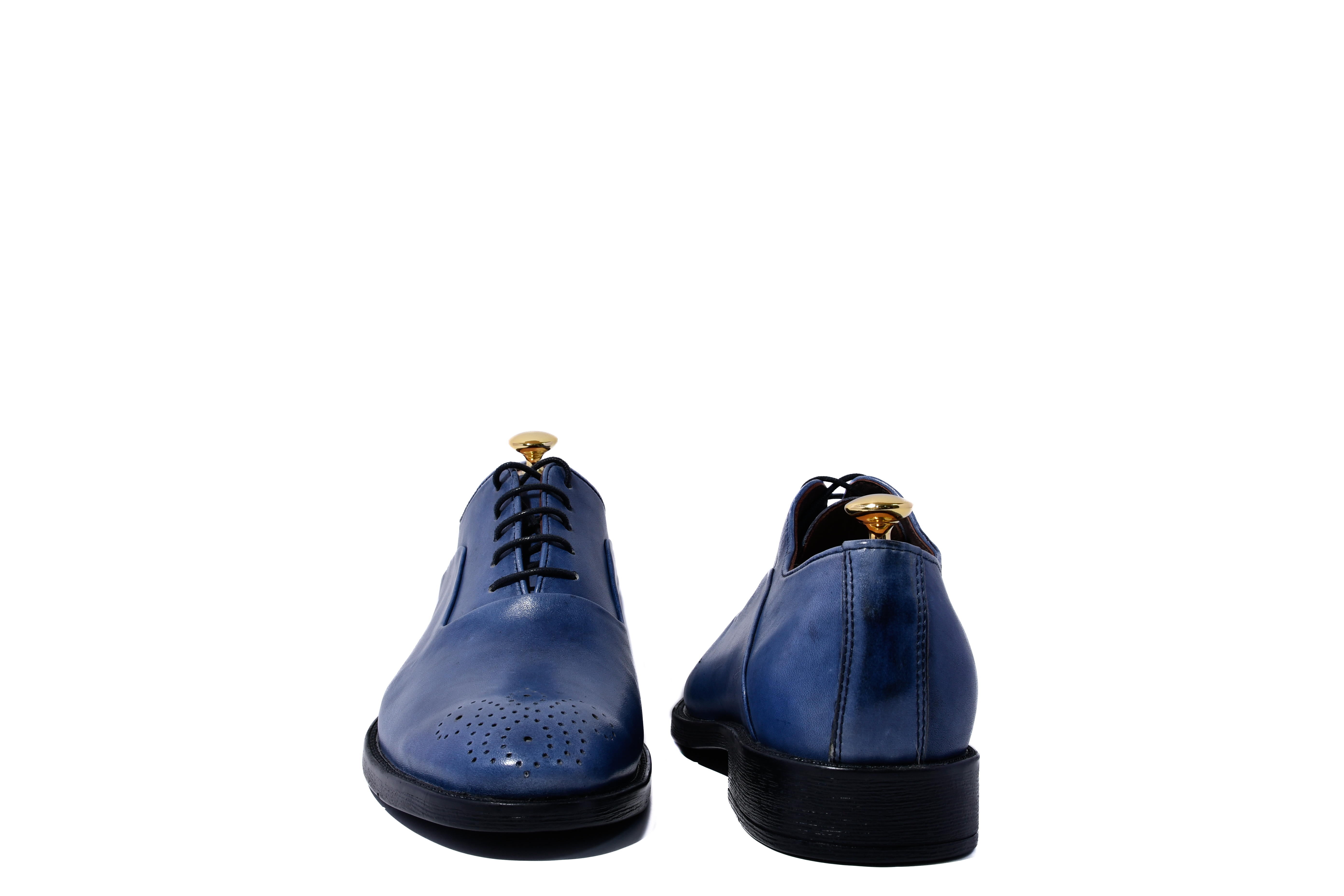 Zapato de cuero azul