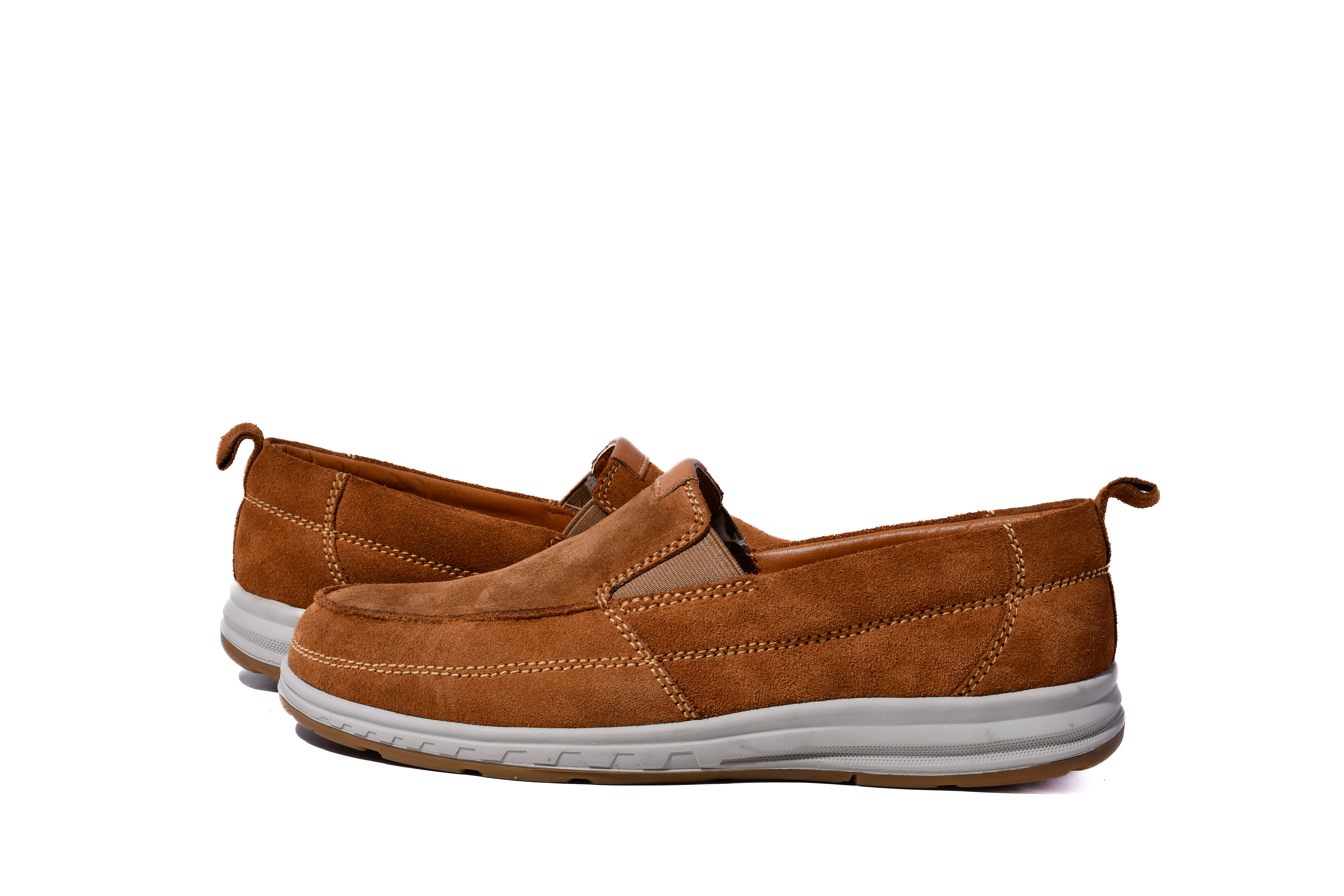 Zapato de gamuza marrón