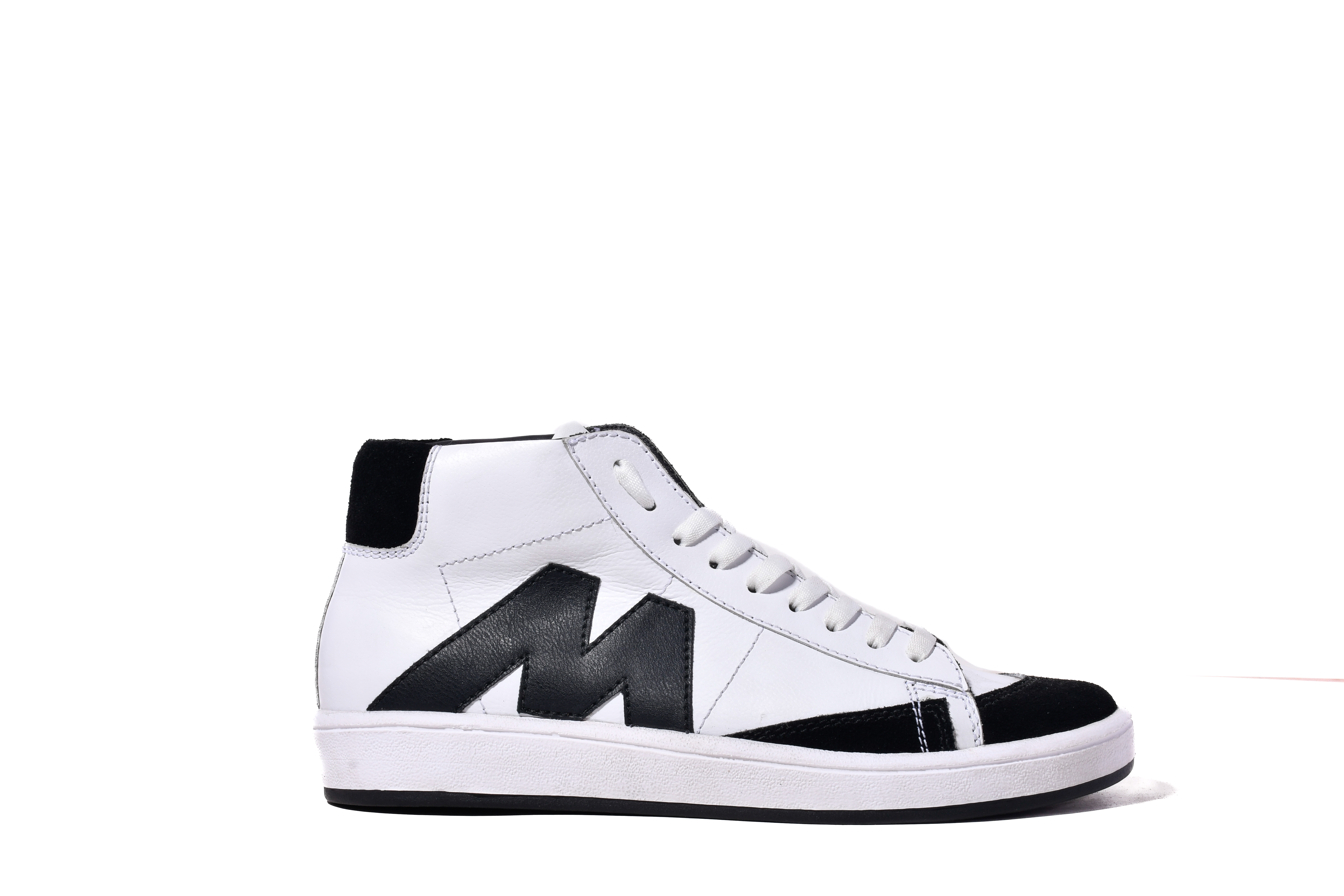 Botines deportivos blancos