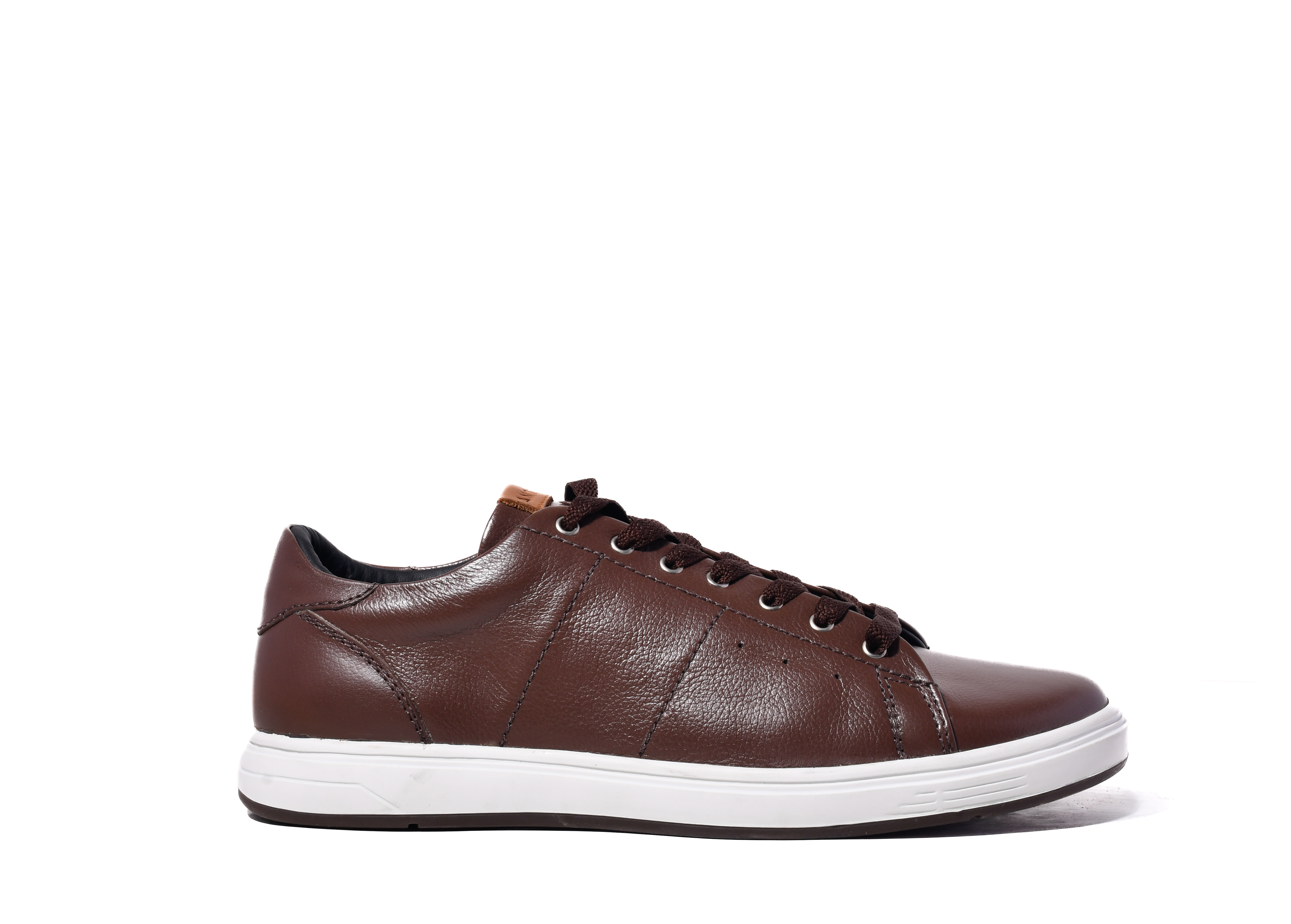 Zapato deportivo marrón