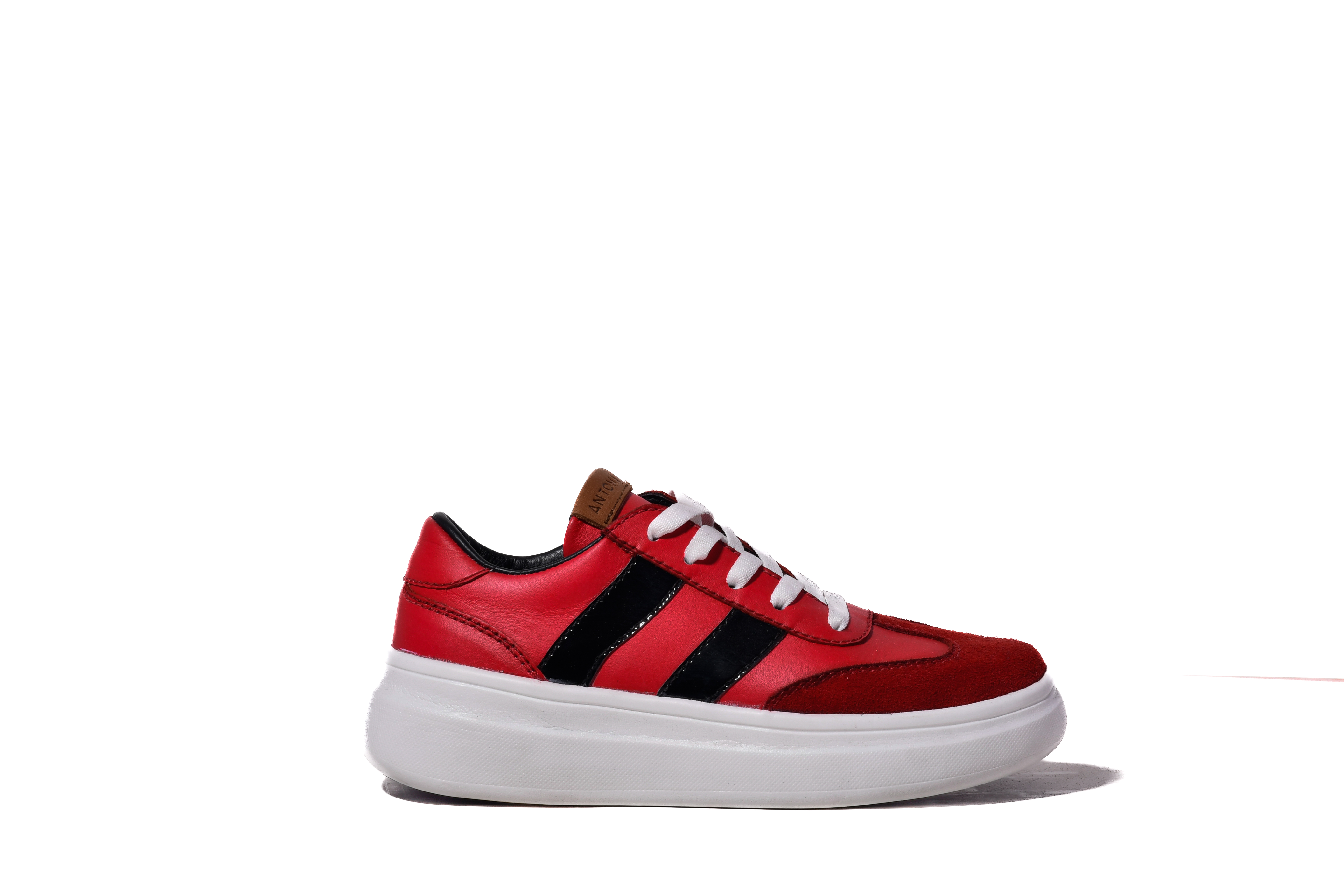 Zapatilla deportiva roja