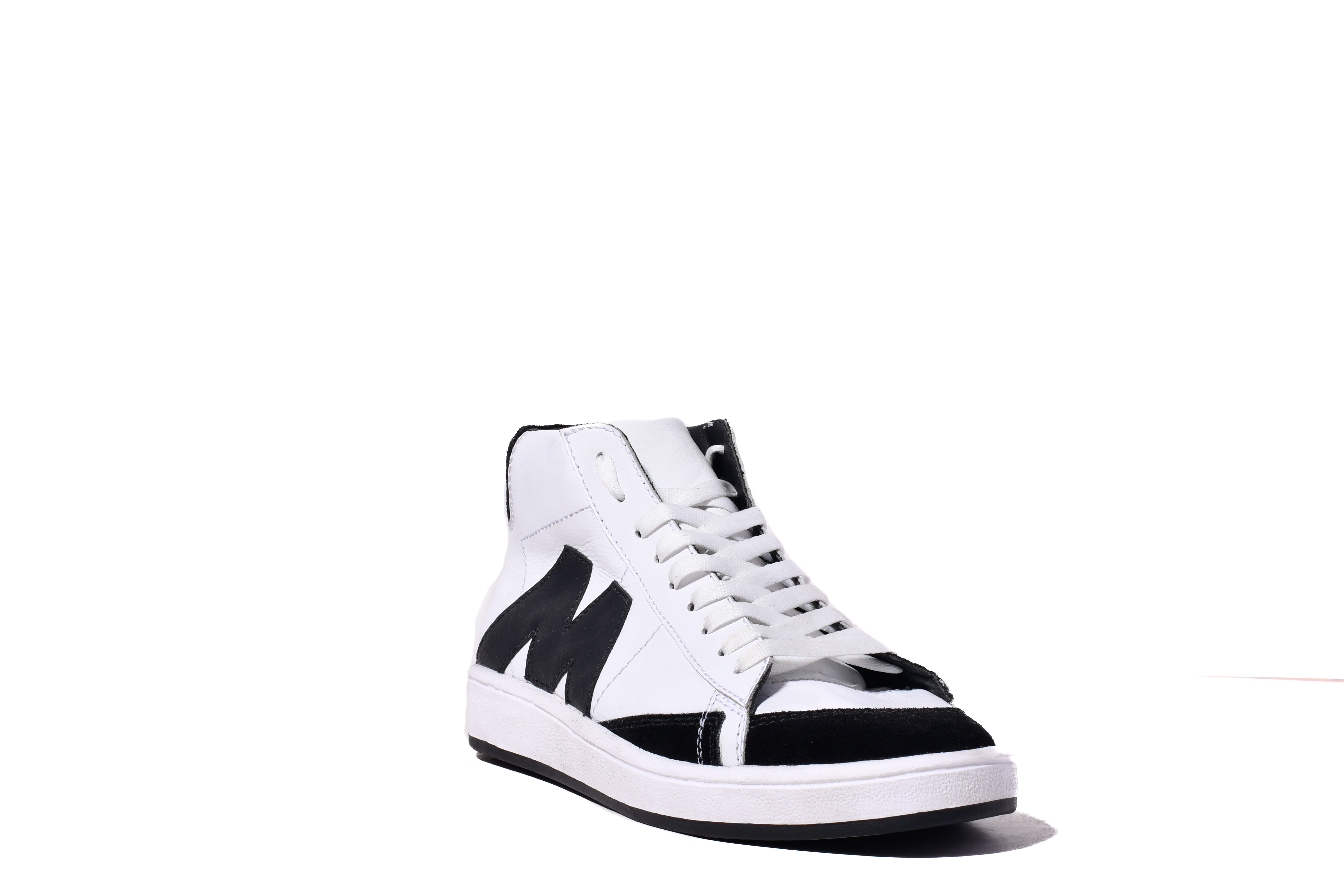 Botines deportivos blancos