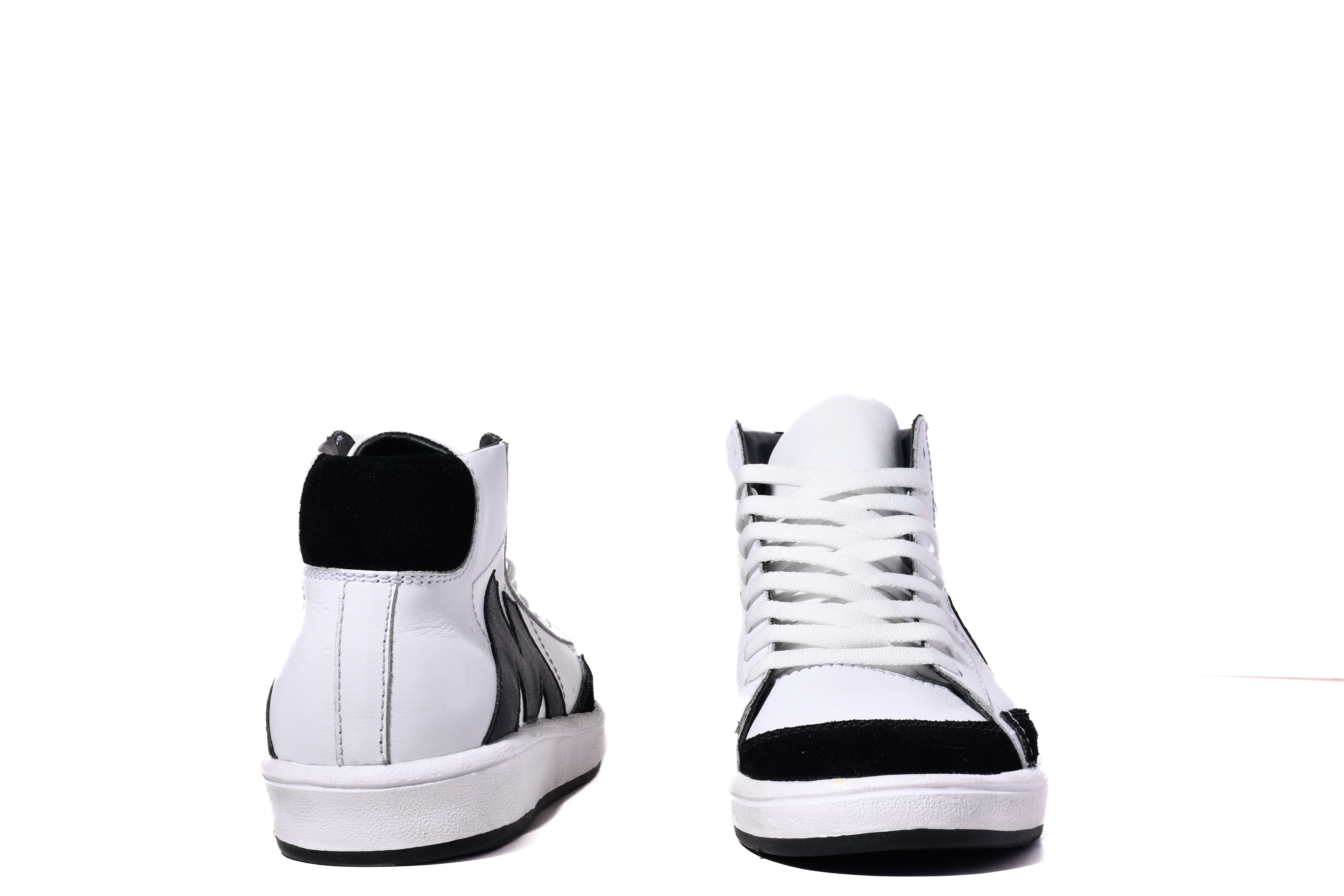 Botines deportivos blancos