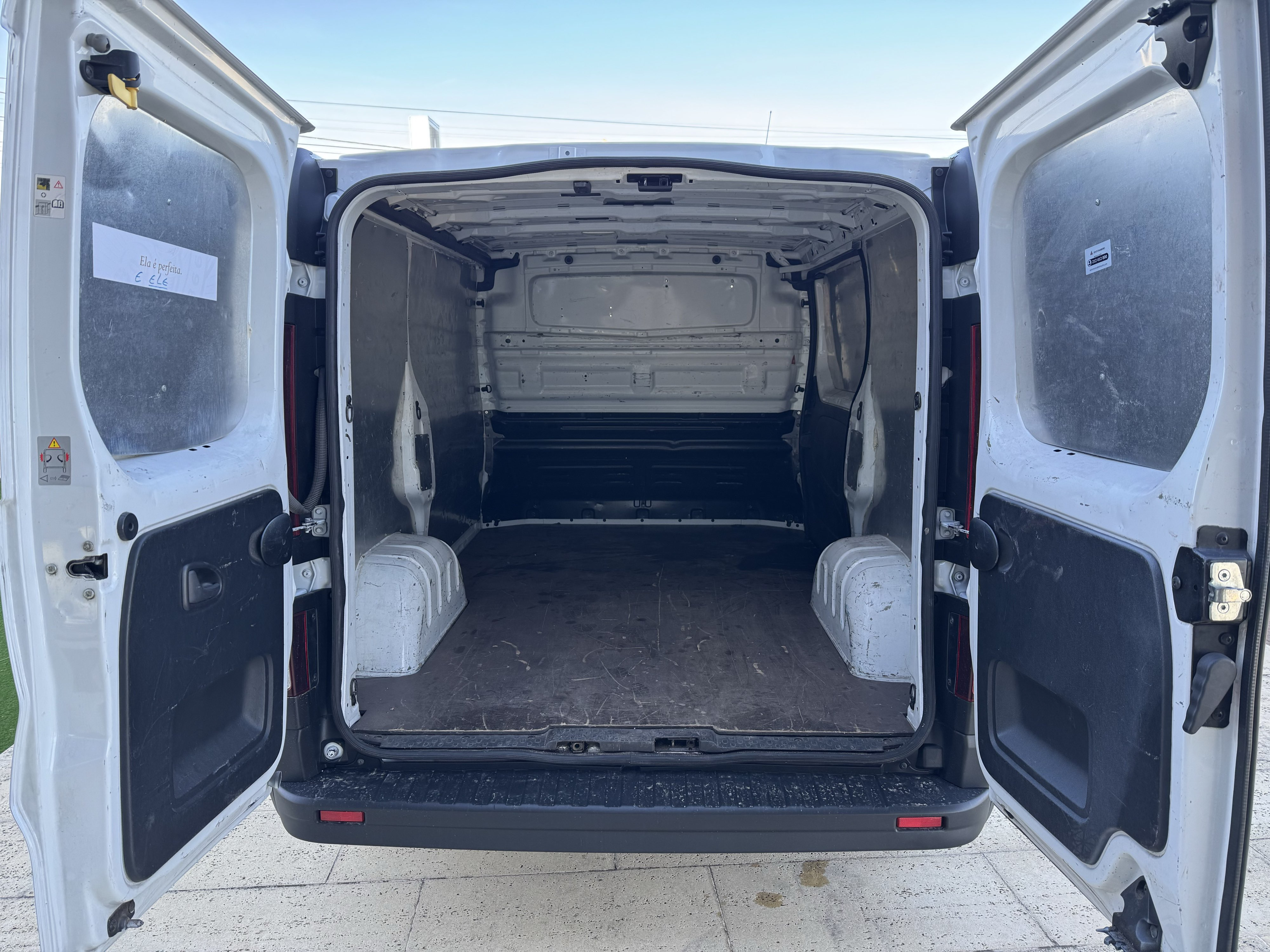 Opel Vivaro Van