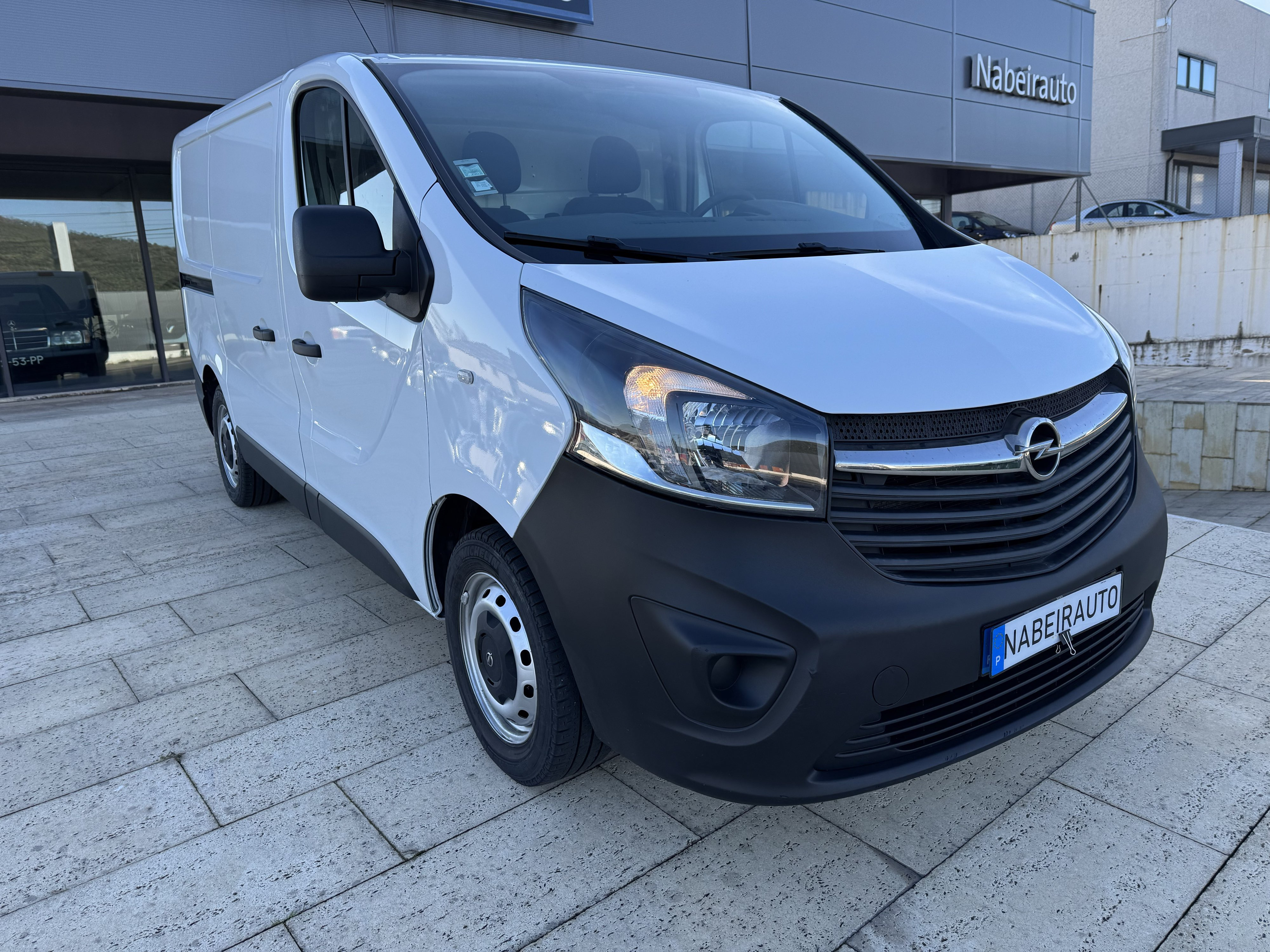 Opel Vivaro Van