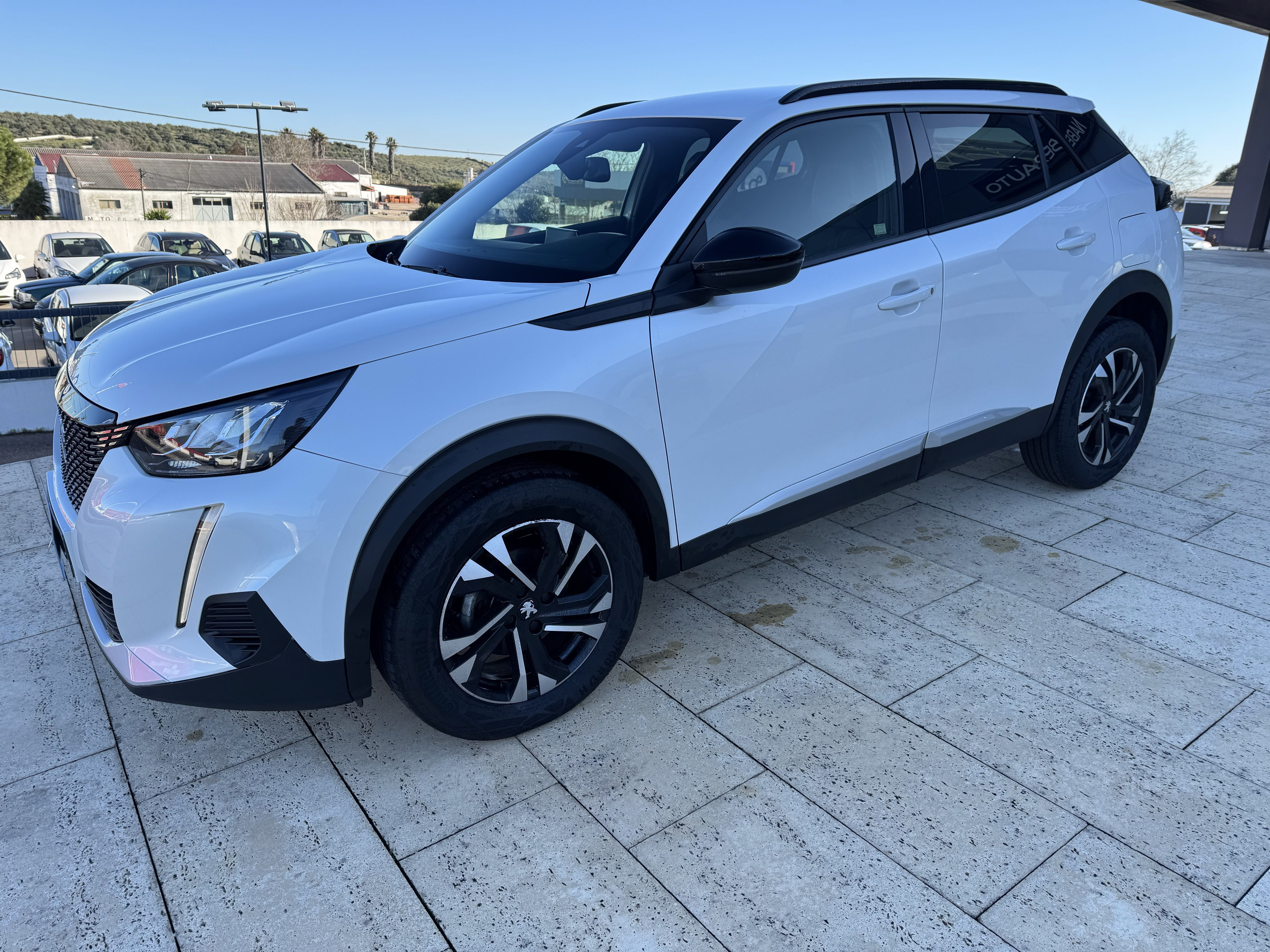 Peugeot 2008 1.2 Puretech Allure EAT8