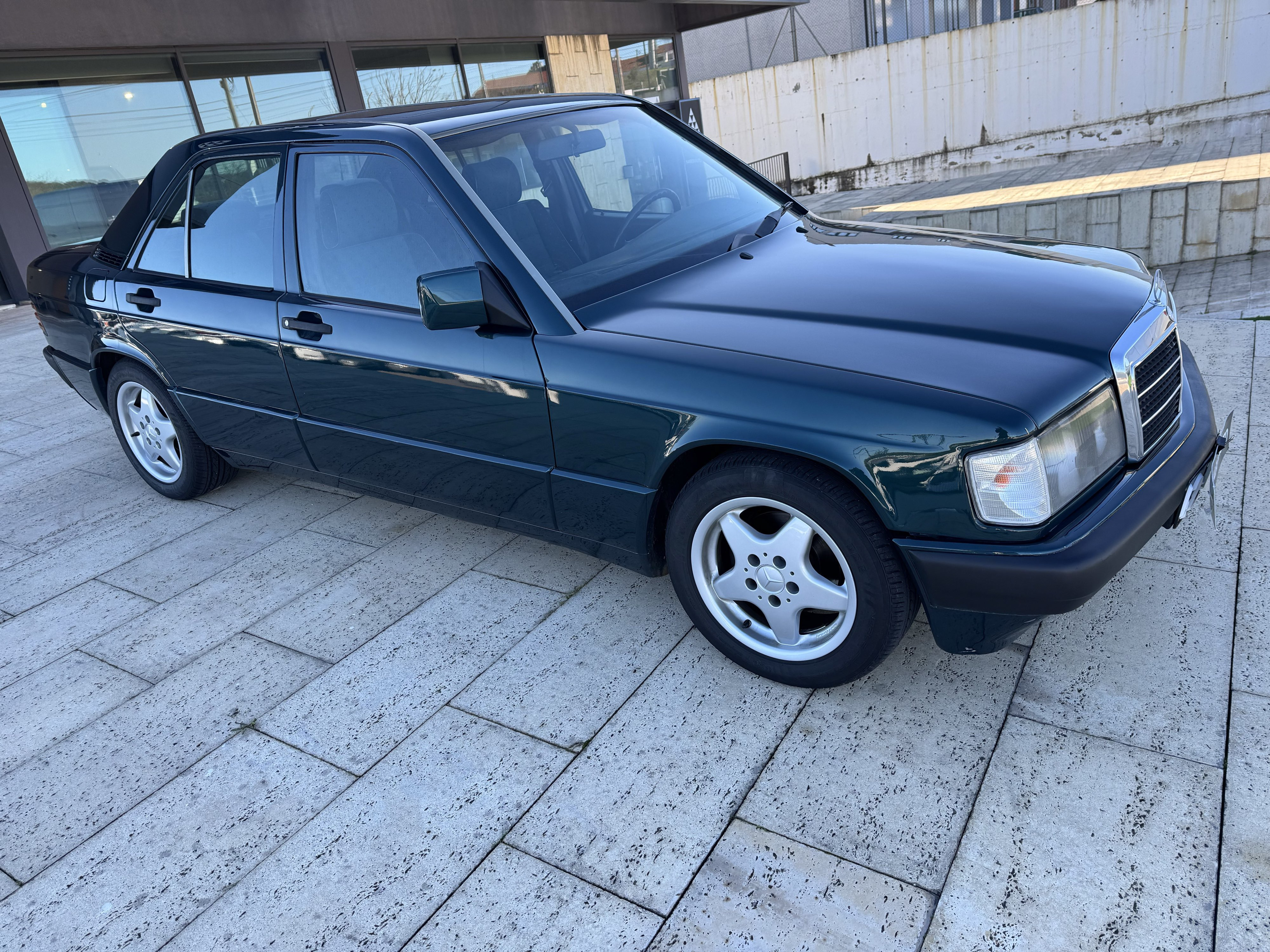 Mercedes-Benz 1.9D 2.5