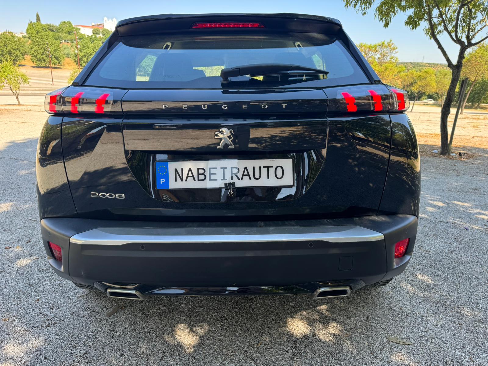 Peugeot 2008 1.2 Puretech Allure EAT8