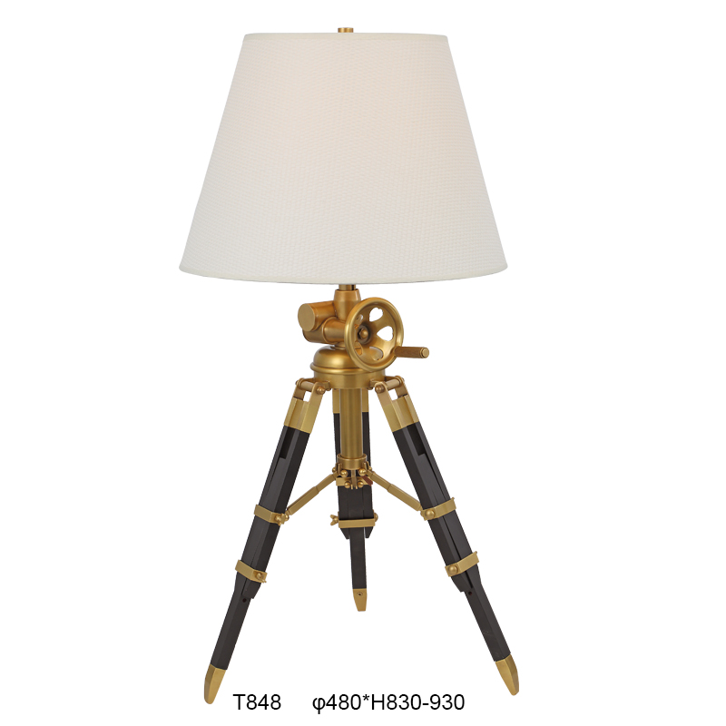 Tripod Table Lamp