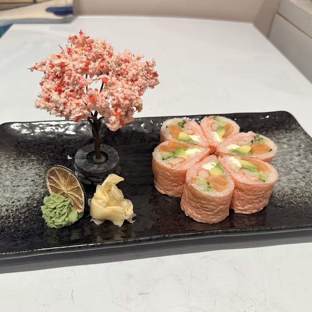 Sakura Roll (6pcs)