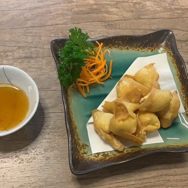 Fried cheese wonton (8 pcs)