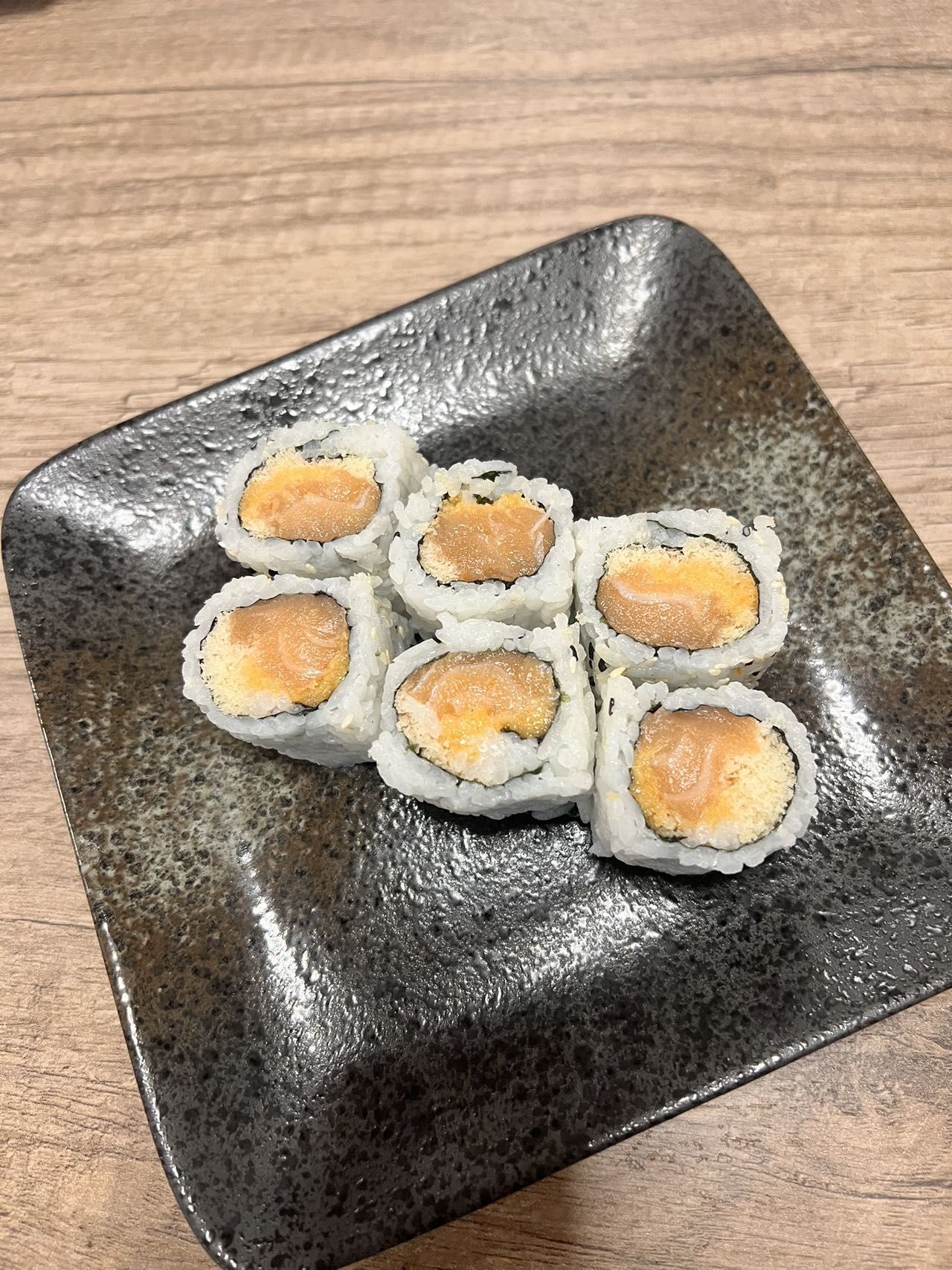 Spicy Salmon Roll (6pcs)
