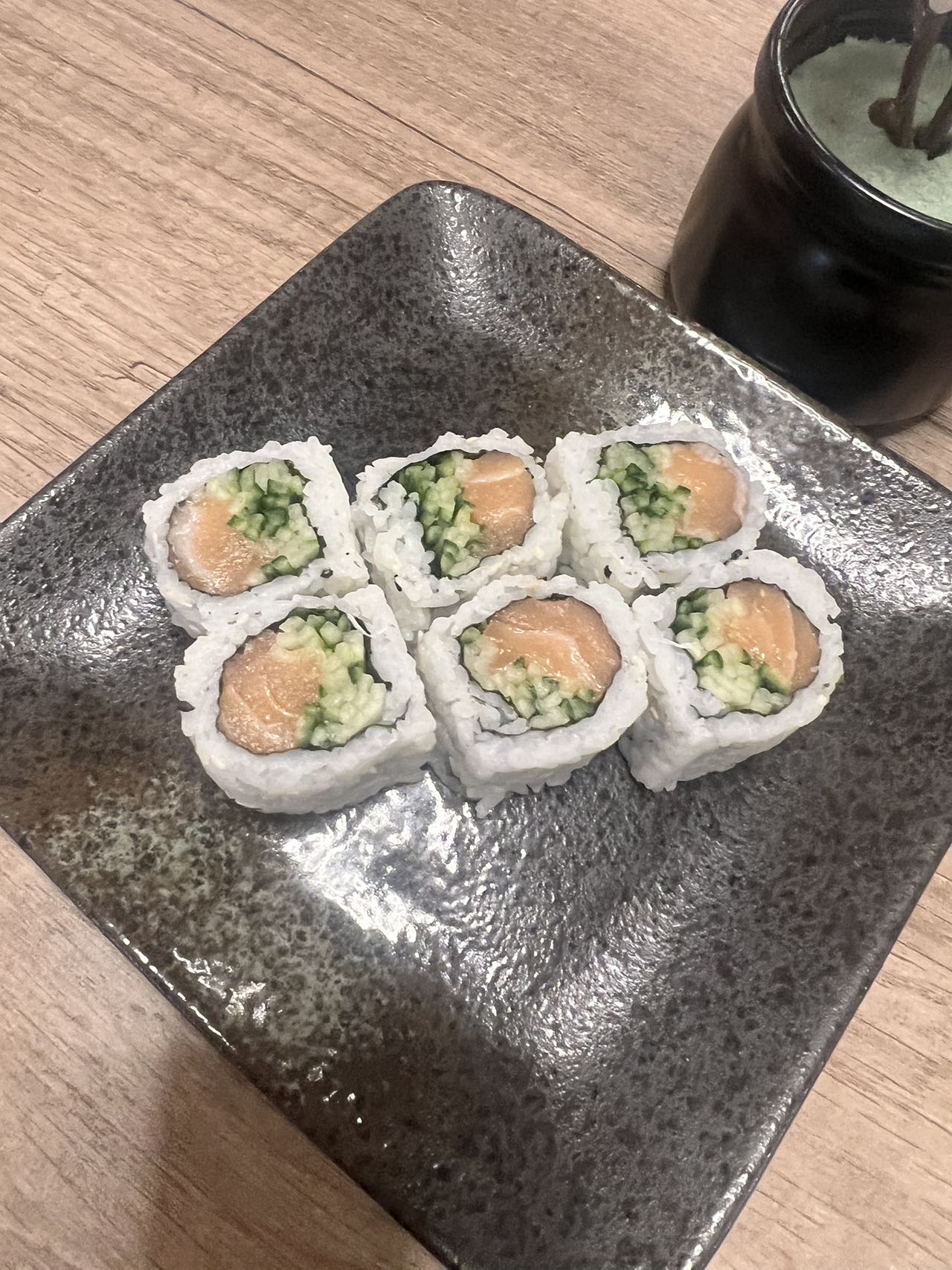 Salmon Roll (6pcs) - GF