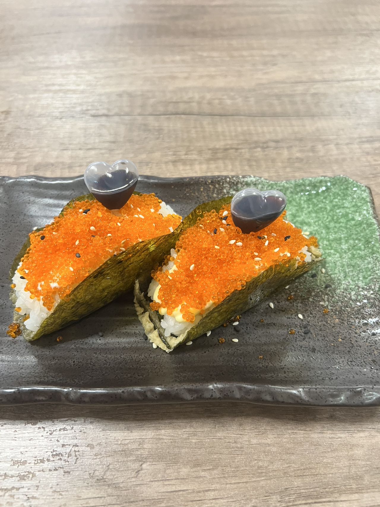 Tobiko(flying fish egg) taco