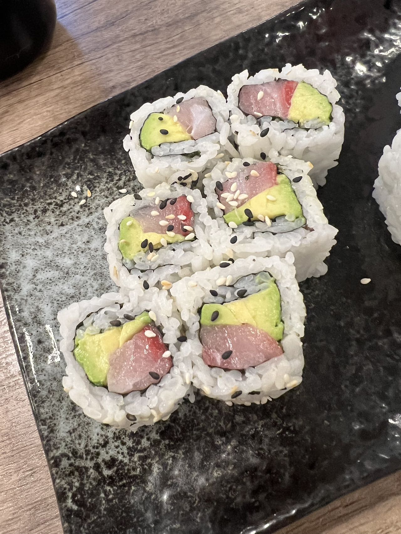 Hamachi Avocado Roll (6pcs) - GF