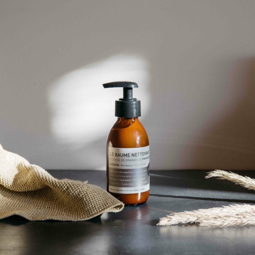 Le baume nettoyant et démaquillant