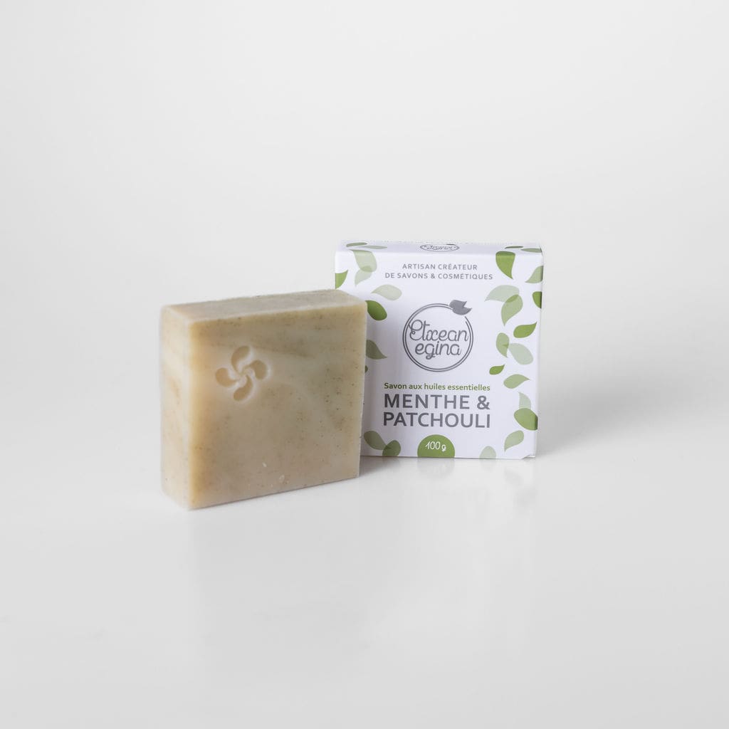 Savon aux huiles essentielles de Menthe & Patchouli