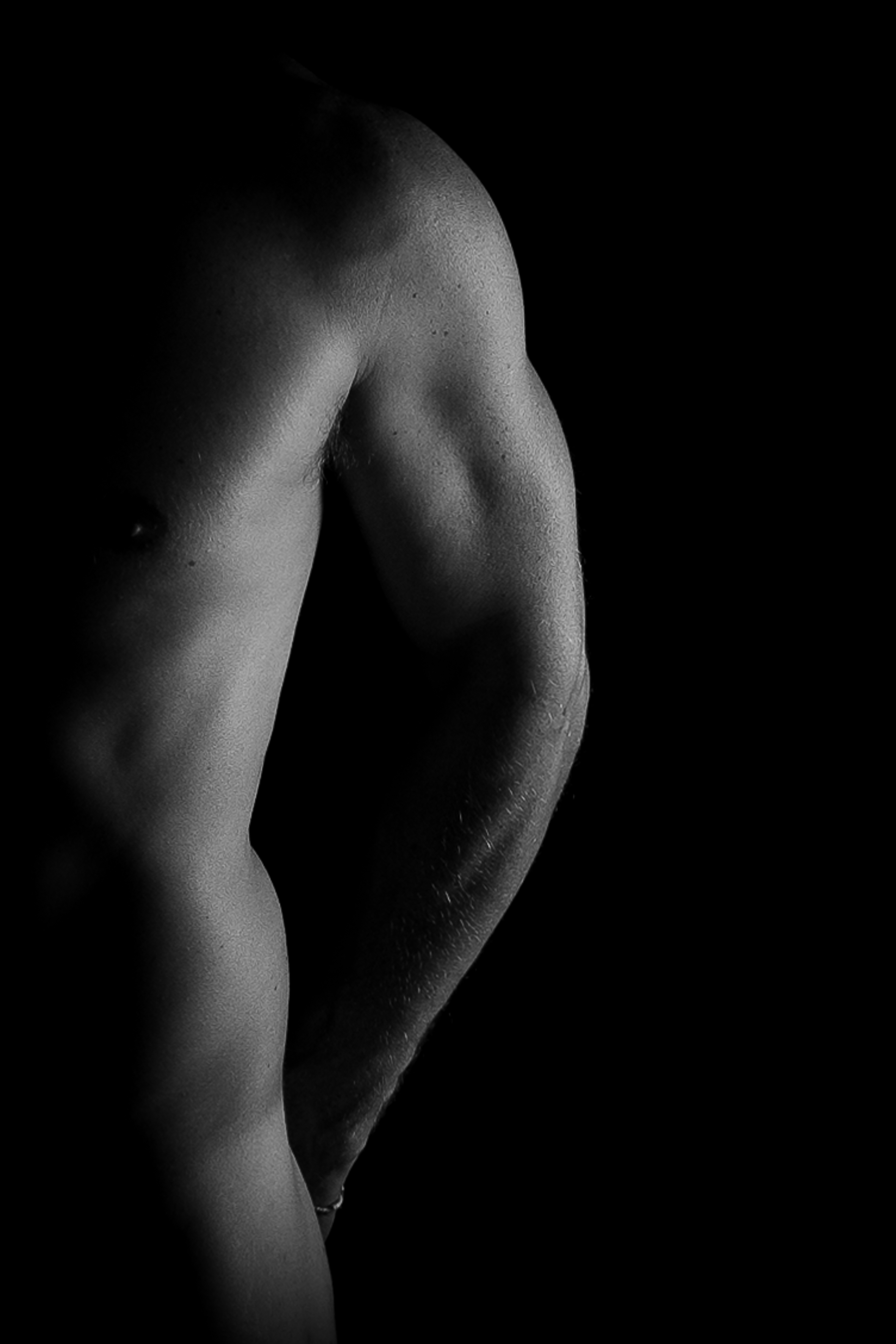 Sombre lumière:  Balance entre ombres