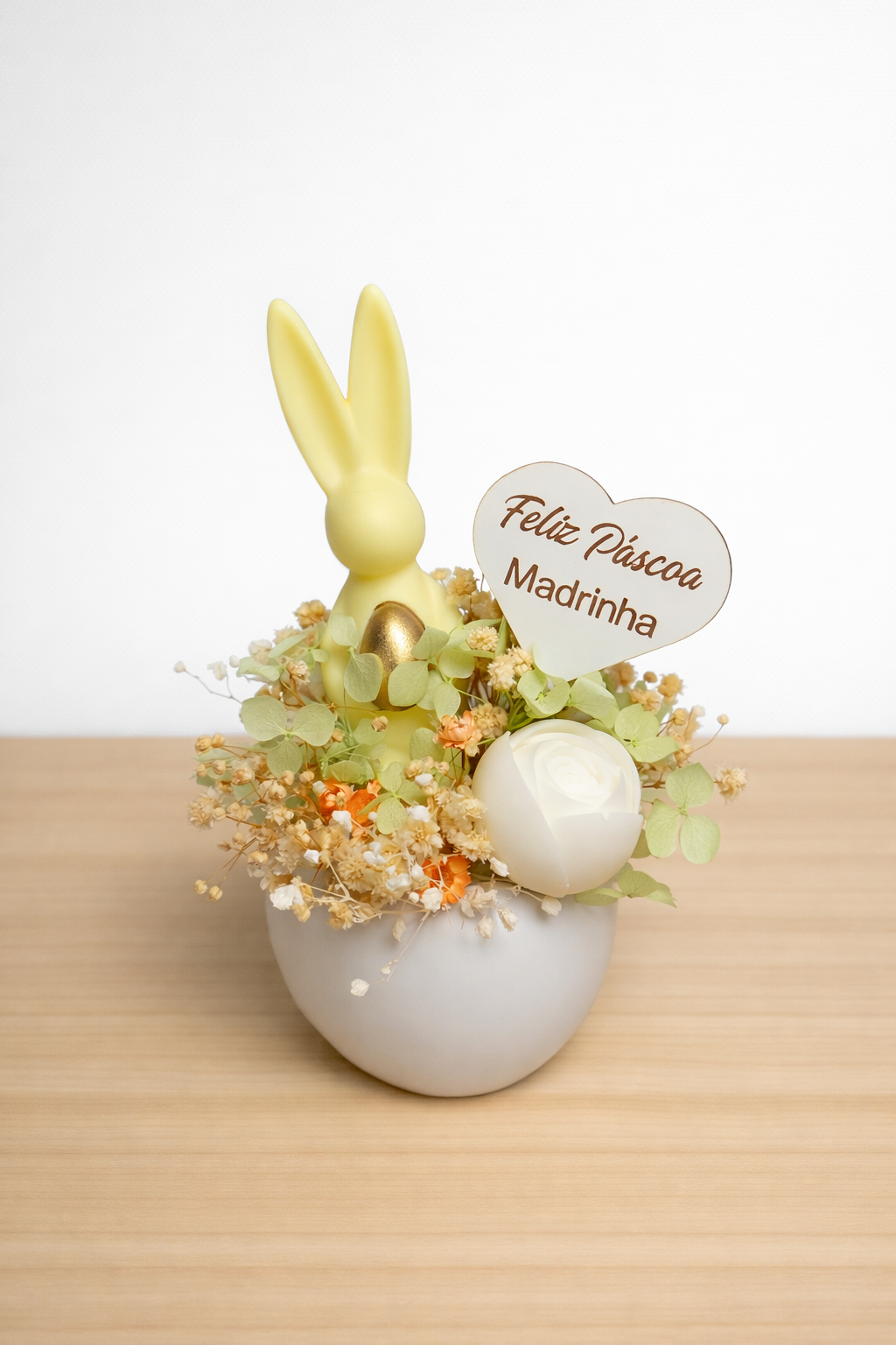 Ovo com coelho Amarelo
