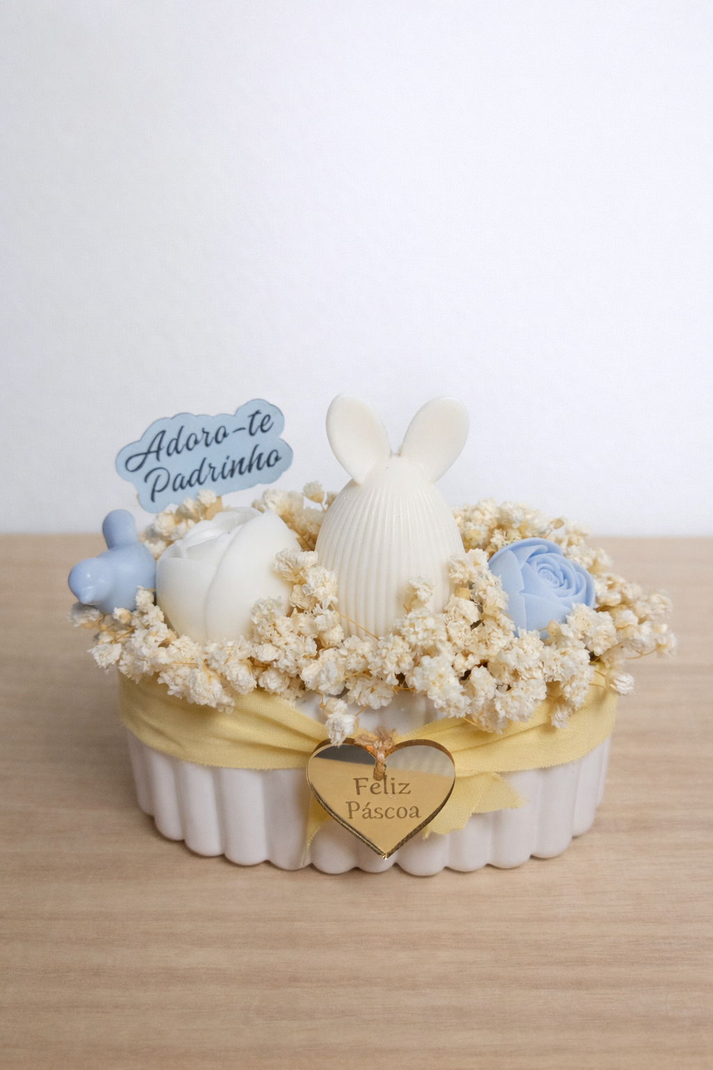 Cesto da Páscoa coelho gordinho - azul/amarelo/branco