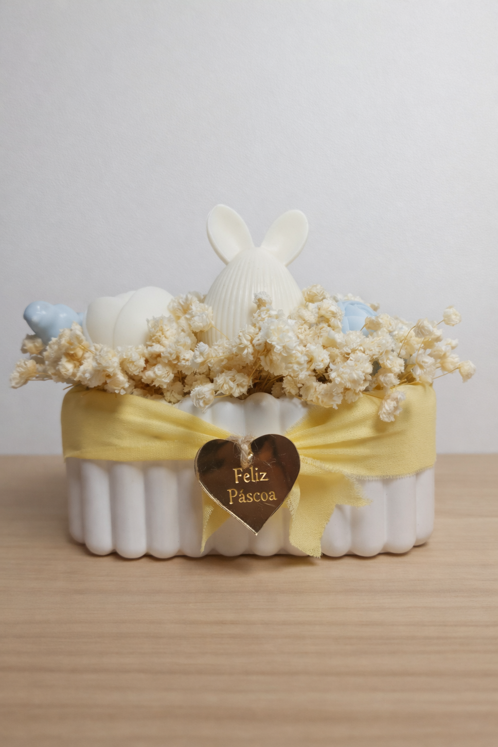 Cesto da Páscoa coelho gordinho - azul/amarelo/branco