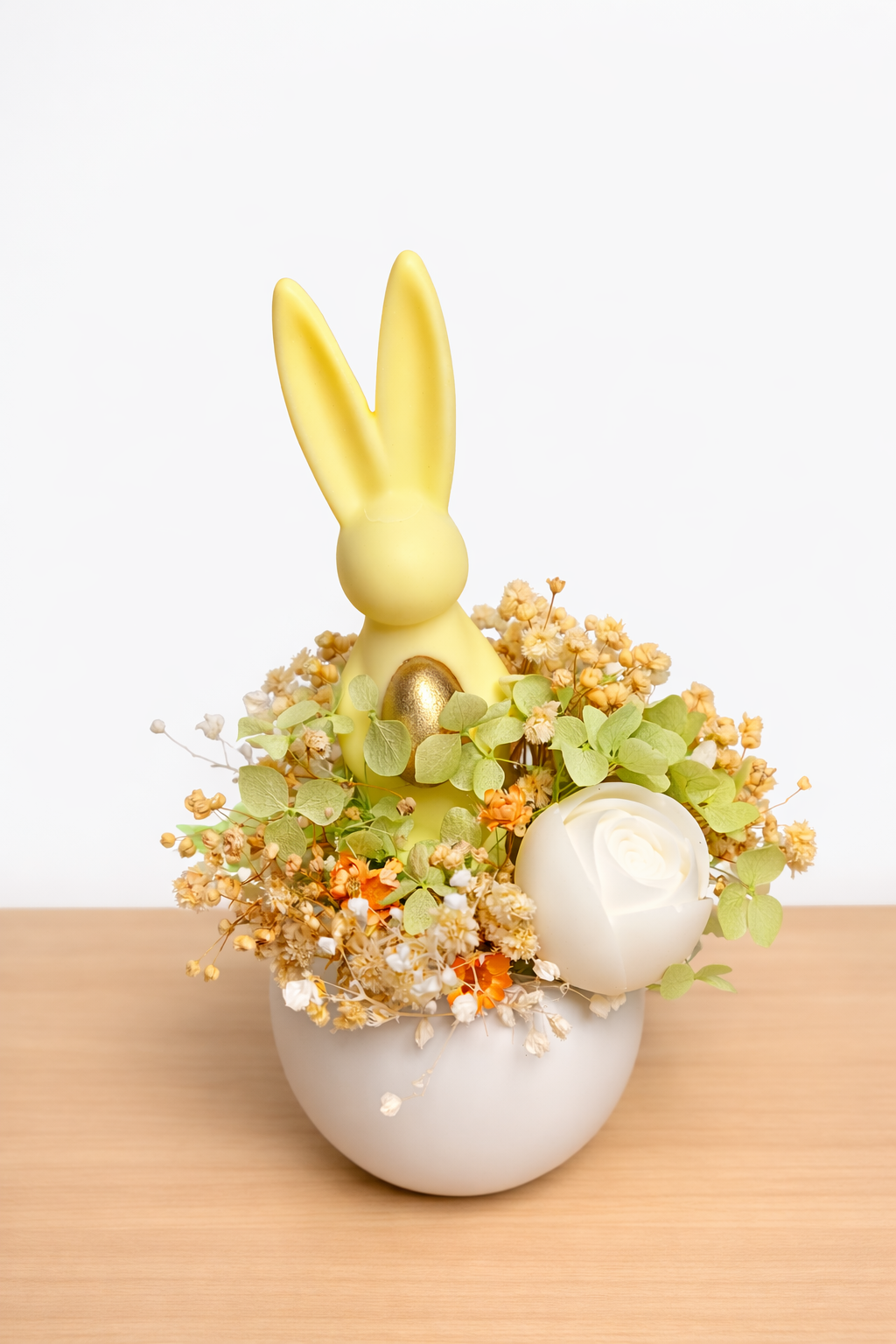 Ovo com coelho Amarelo
