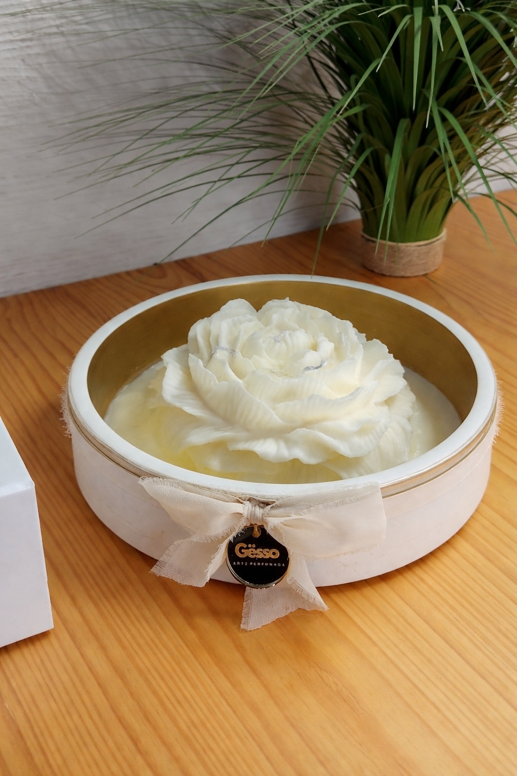 Vela Peônia em Cera de Soja – French Croissant | Edição Limitada