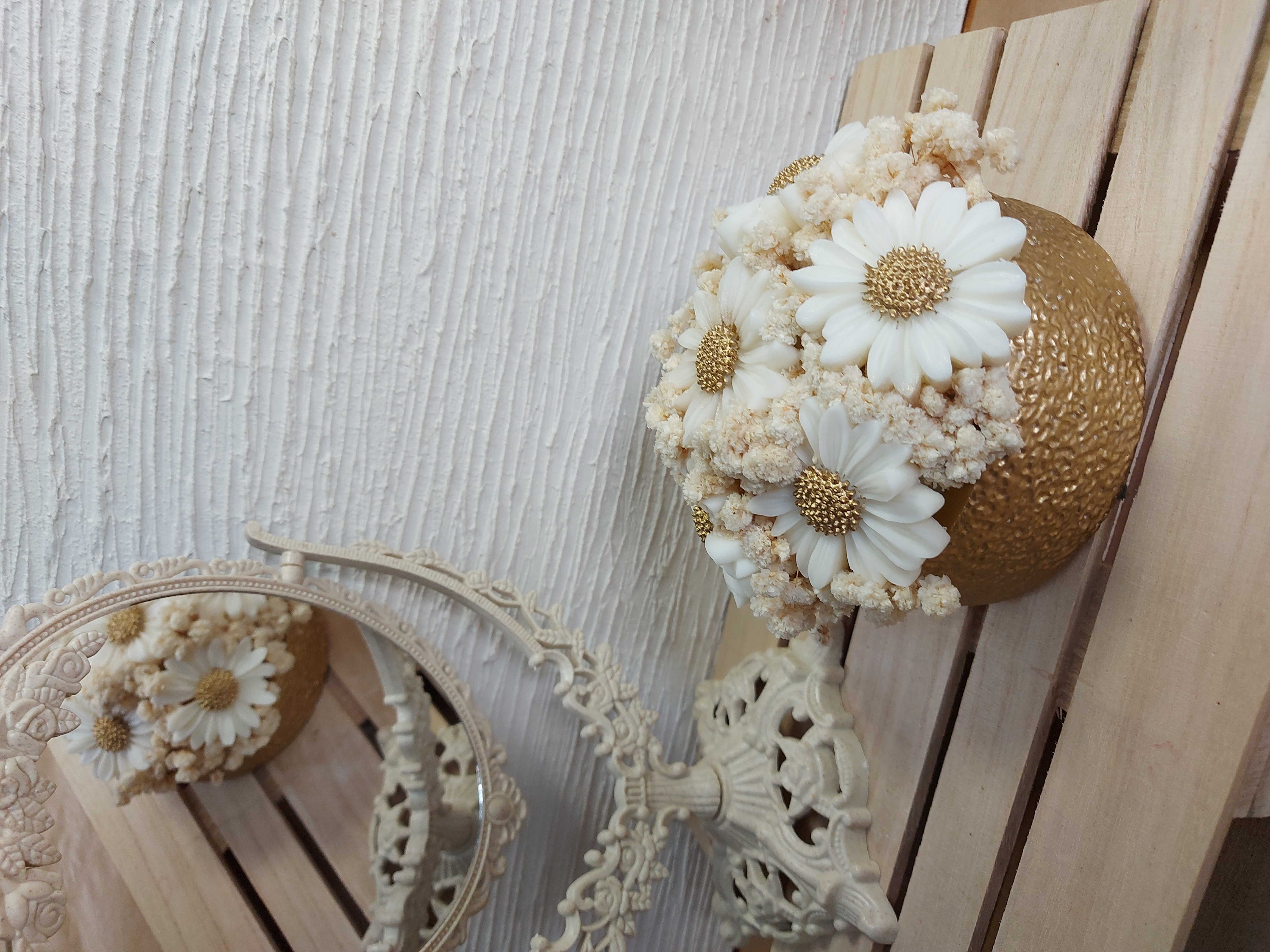 Bouquet Margaridas Dourado