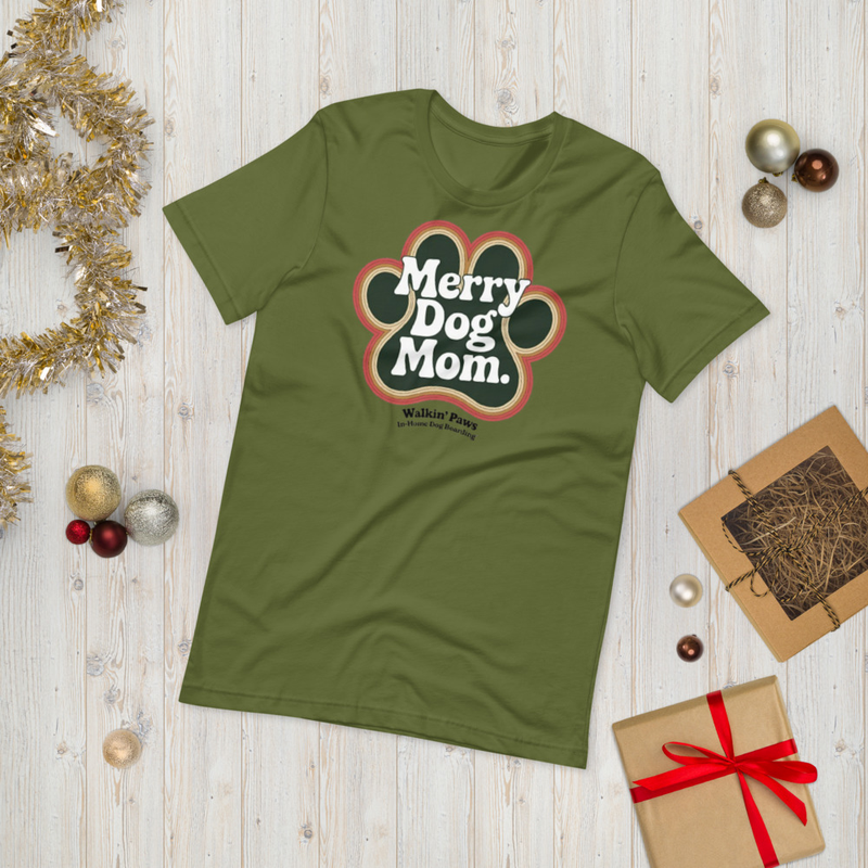Merry Dog Mom: Tee