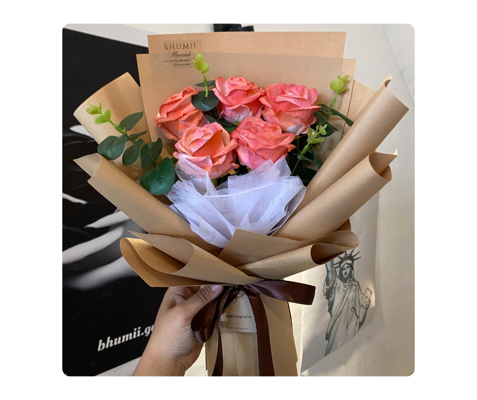 Artificial Hand Bouquet 027