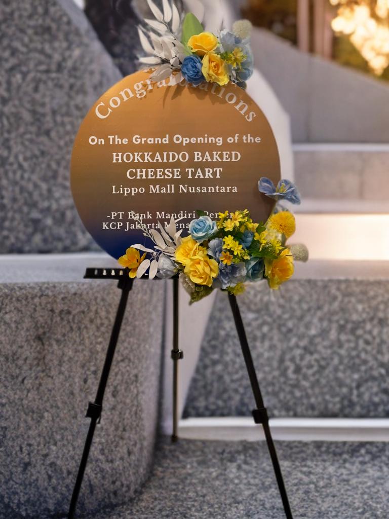 Standing Artificial Acrylyc 003