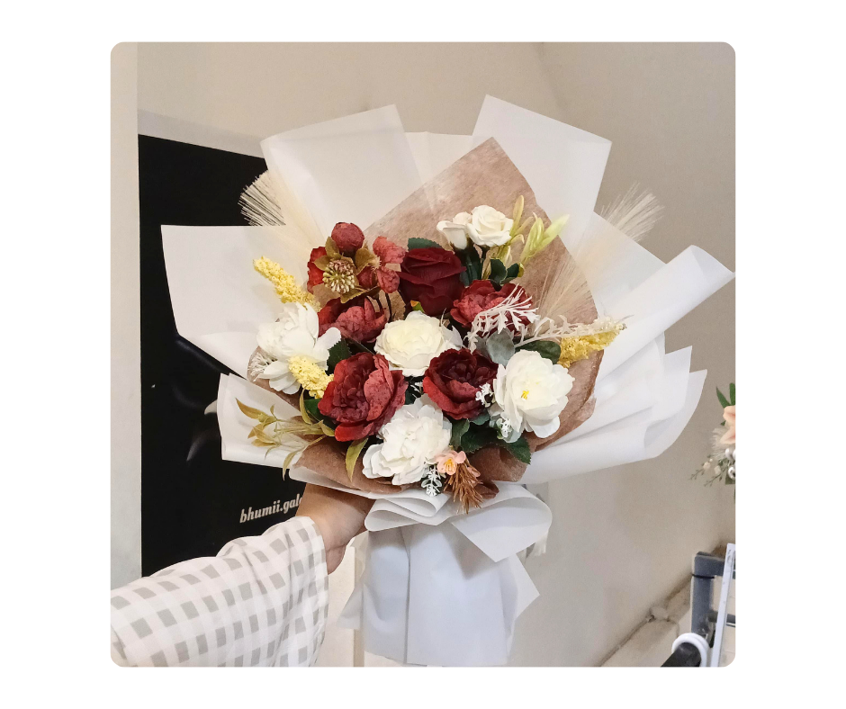Artificial Hand Bouquet 050