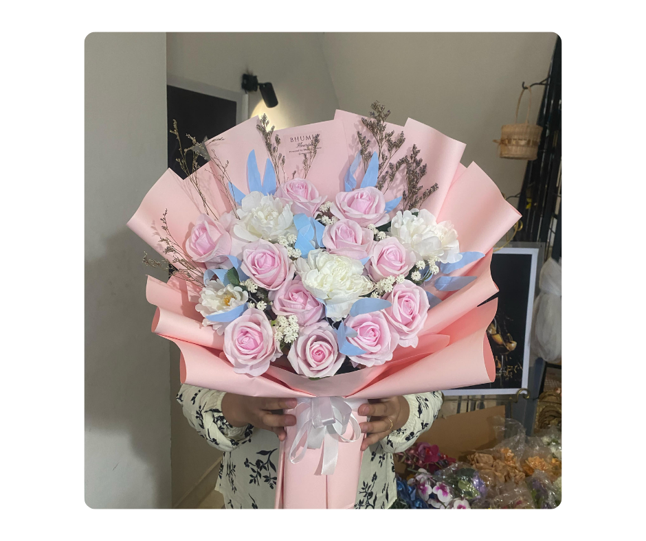 Artificial Hand Bouquet 035