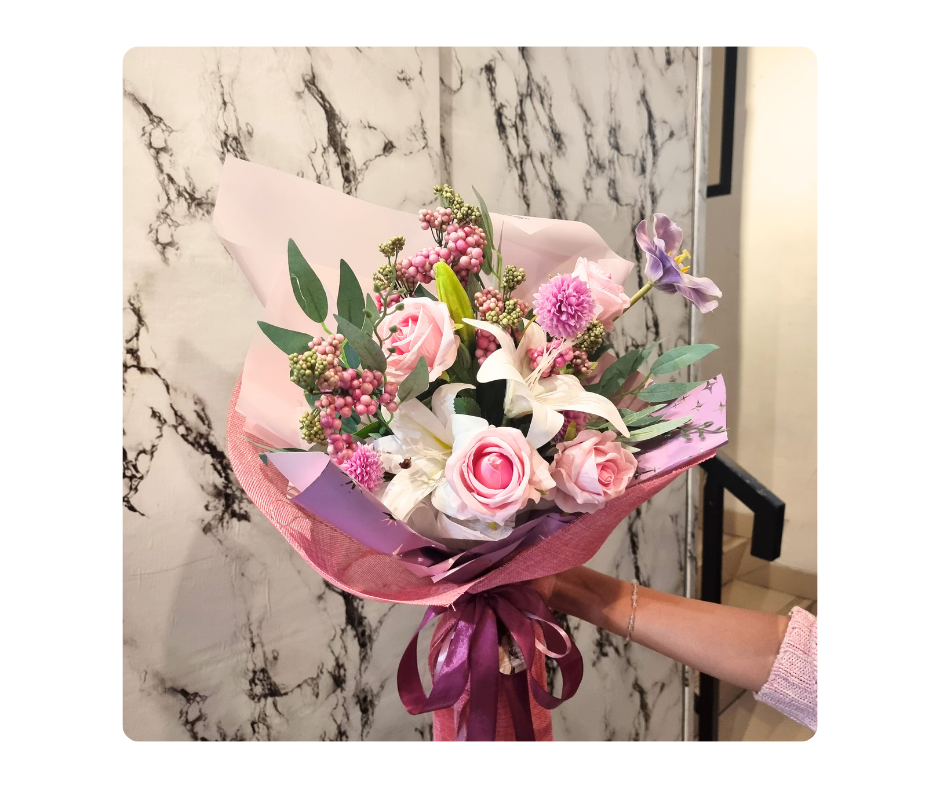 Artificial Hand Bouquet 073